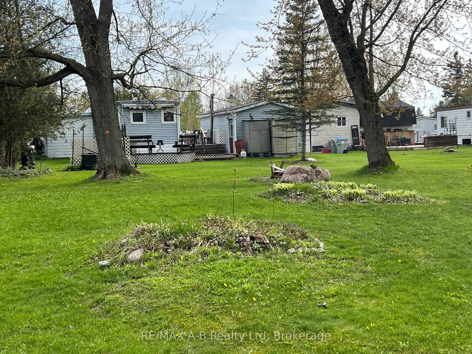 Photo 14 of 123 Ash Street, Perth East, Crystal Lake — HOMEH