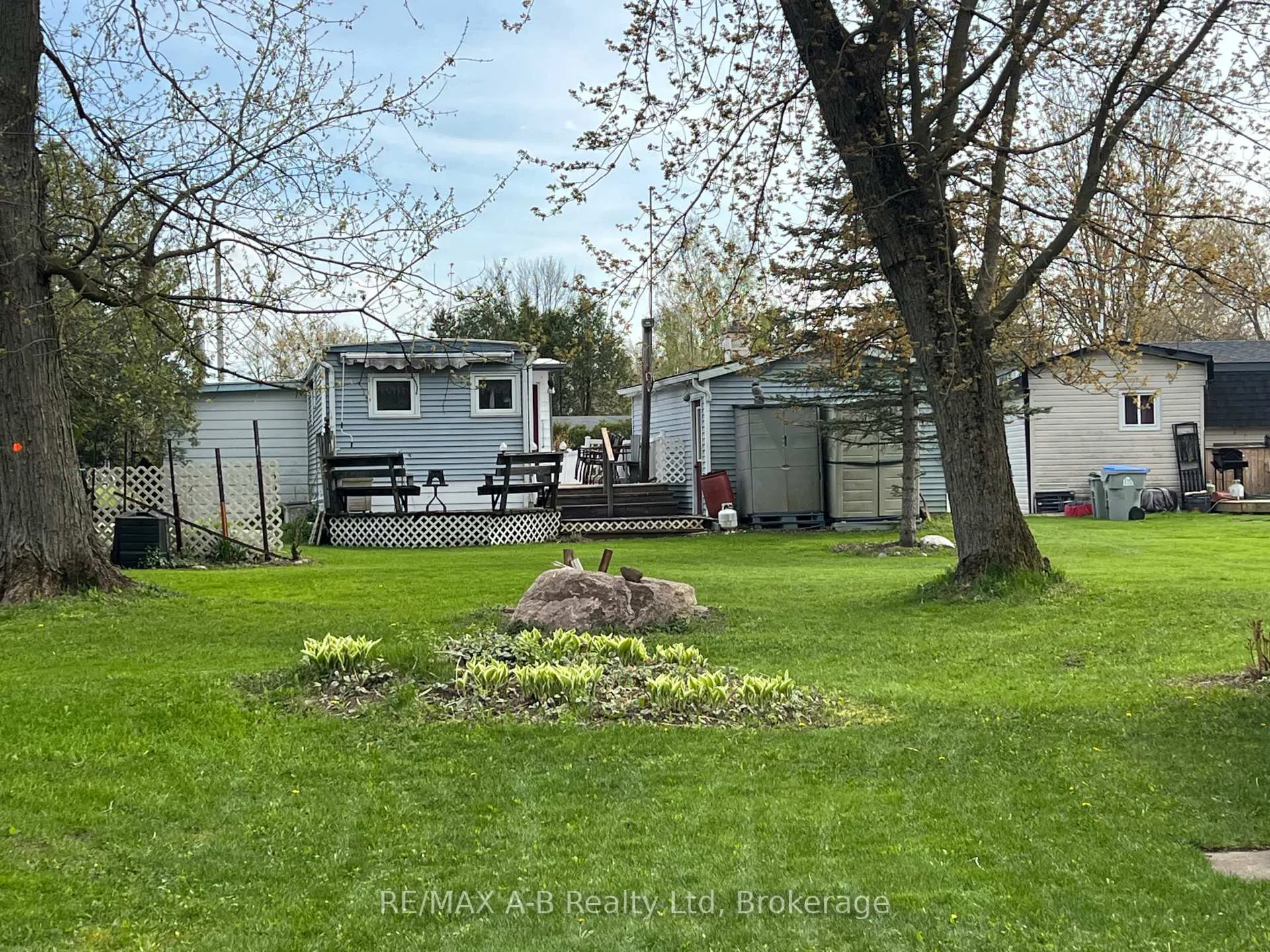 Photo 15 of 123 Ash Street, Perth East, Crystal Lake — HOMEH