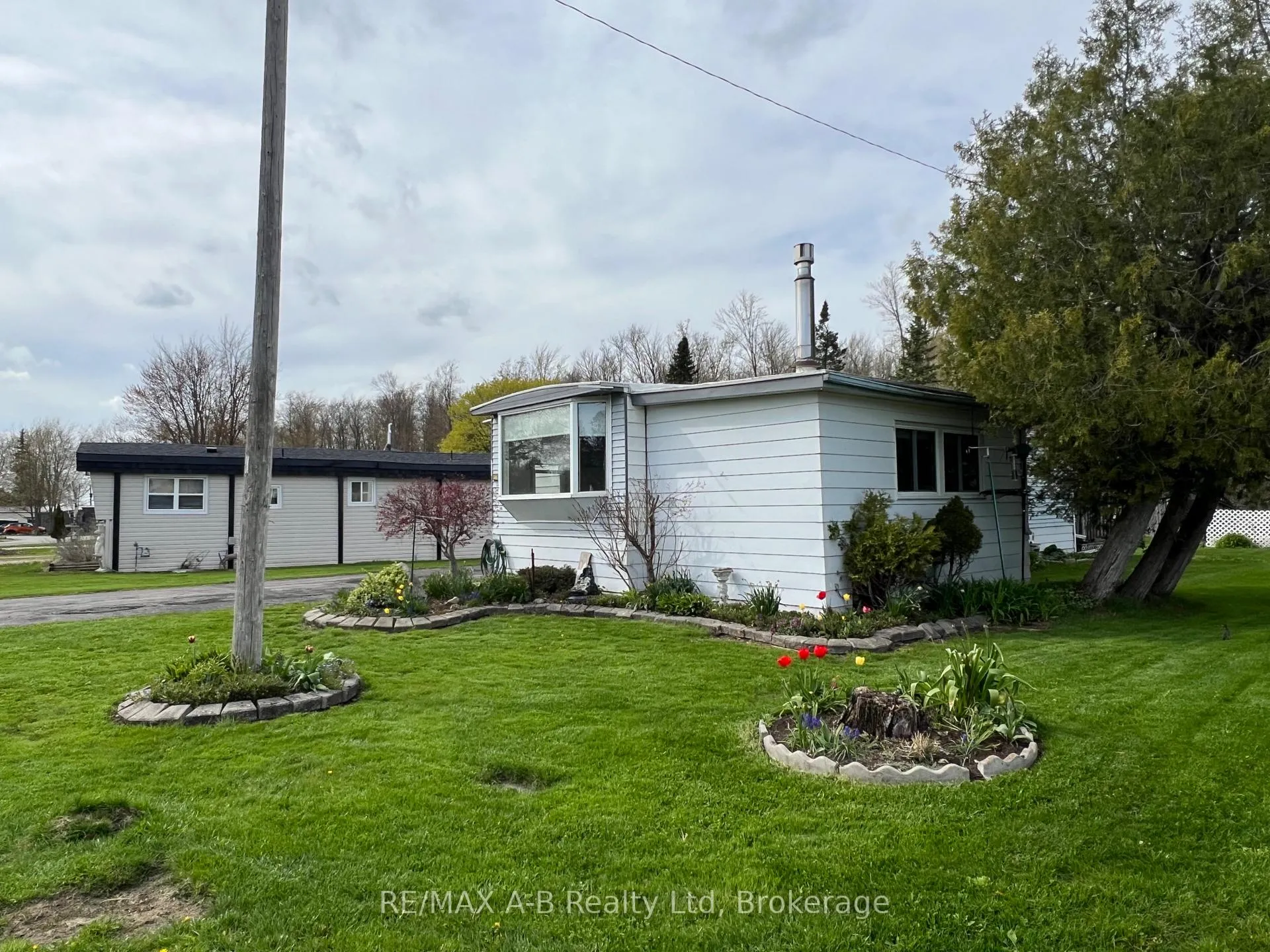 Photo 19 of 123 Ash Street, Perth East, Crystal Lake — HOMEH