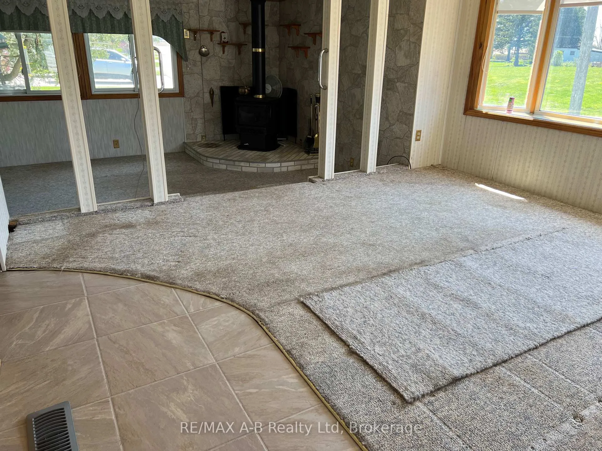 Photo 26 of 123 Ash Street, Perth East, Crystal Lake — HOMEH