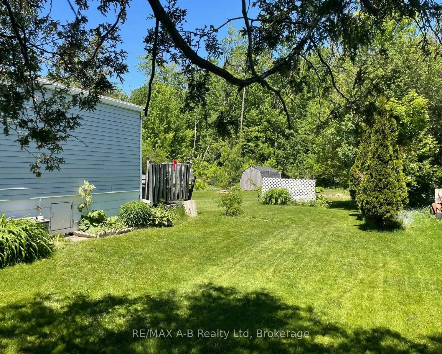 Photo 9 of 123 Ash Street, Perth East, Crystal Lake — HOMEH