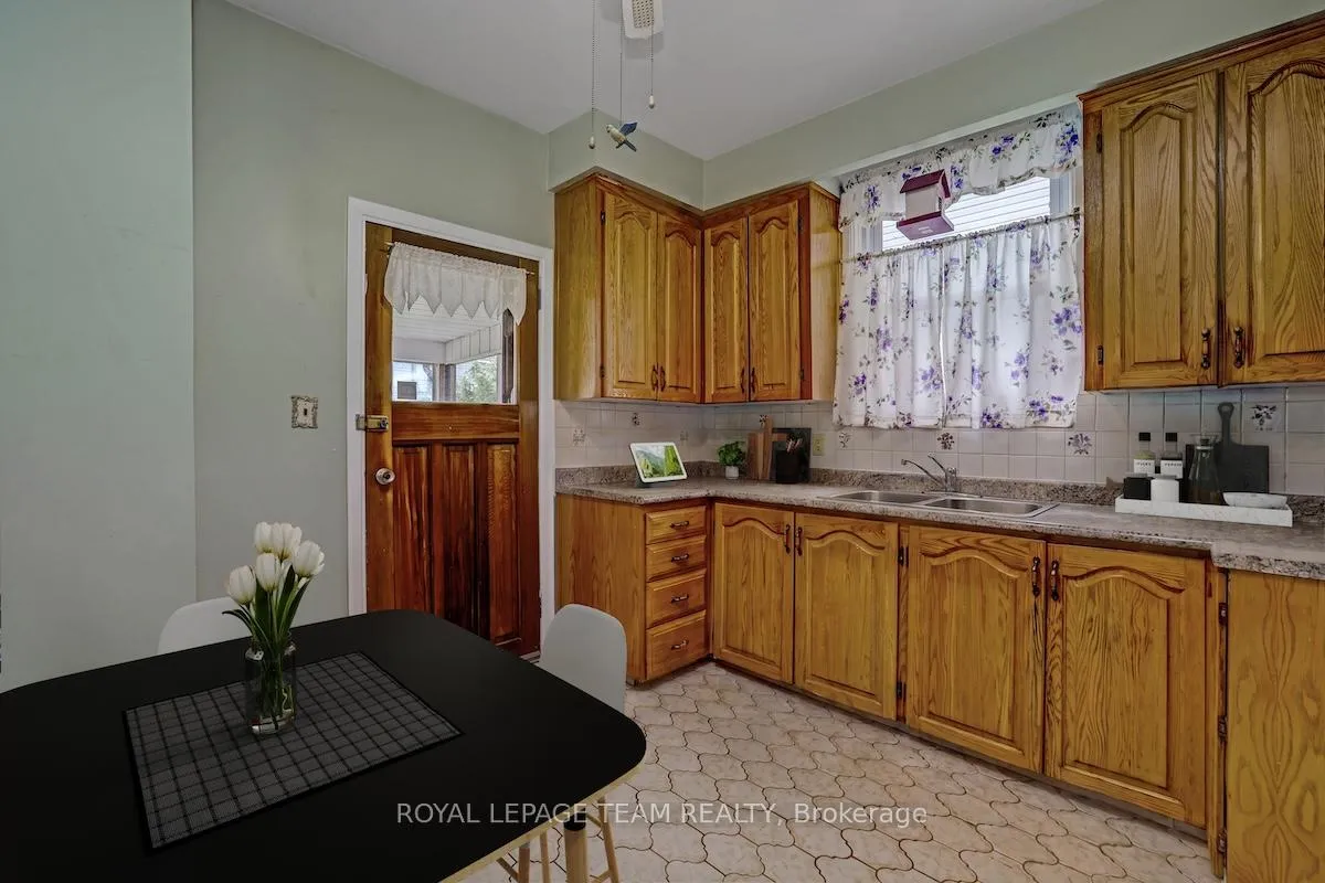 Photo 13 of 178 Rochester Street, Ottawa, West Centre Town — HOMEH