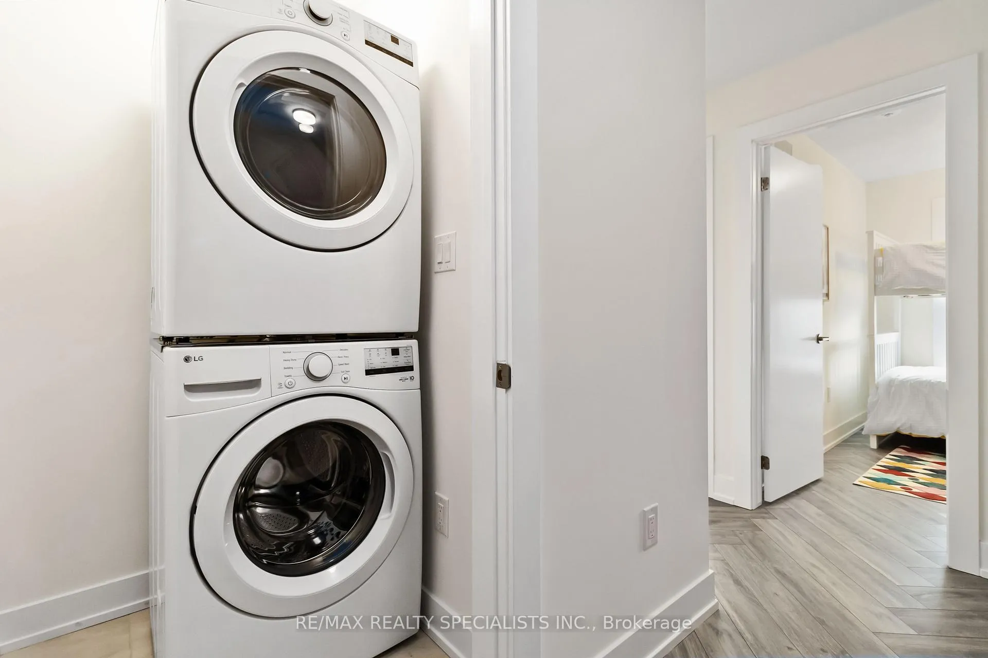 Photo 30 of Unit 41, 2273 Turnberry Road, Burlington, Rose — HOMEH