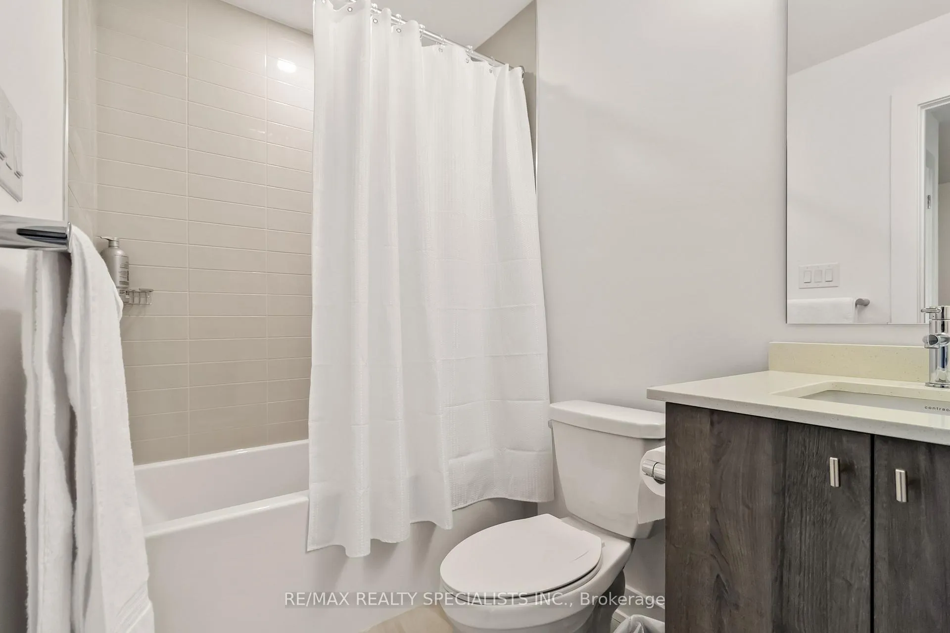 Photo 35 of Unit 41, 2273 Turnberry Road, Burlington, Rose — HOMEH