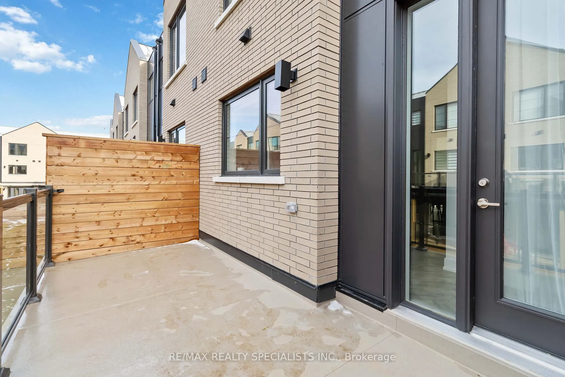 Photo 38 of Unit 41, 2273 Turnberry Road, Burlington, Rose — HOMEH