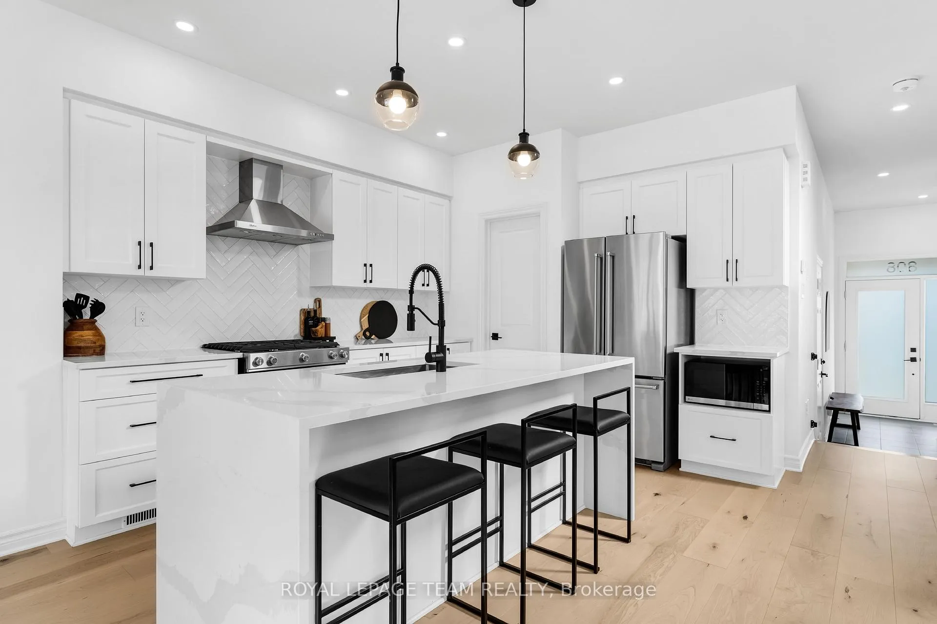 Photo 7 of 808 Chipping Circle, Ottawa, Riverside South/Gloucester Glen — HOMEH