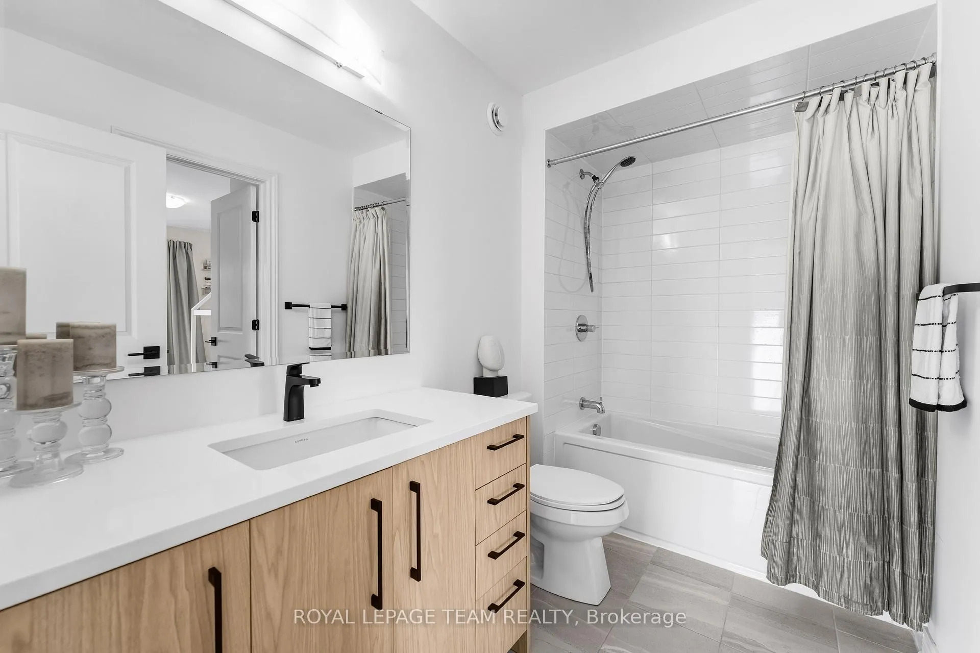 Photo 30 of 808 Chipping Circle, Ottawa, Riverside South/Gloucester Glen — HOMEH