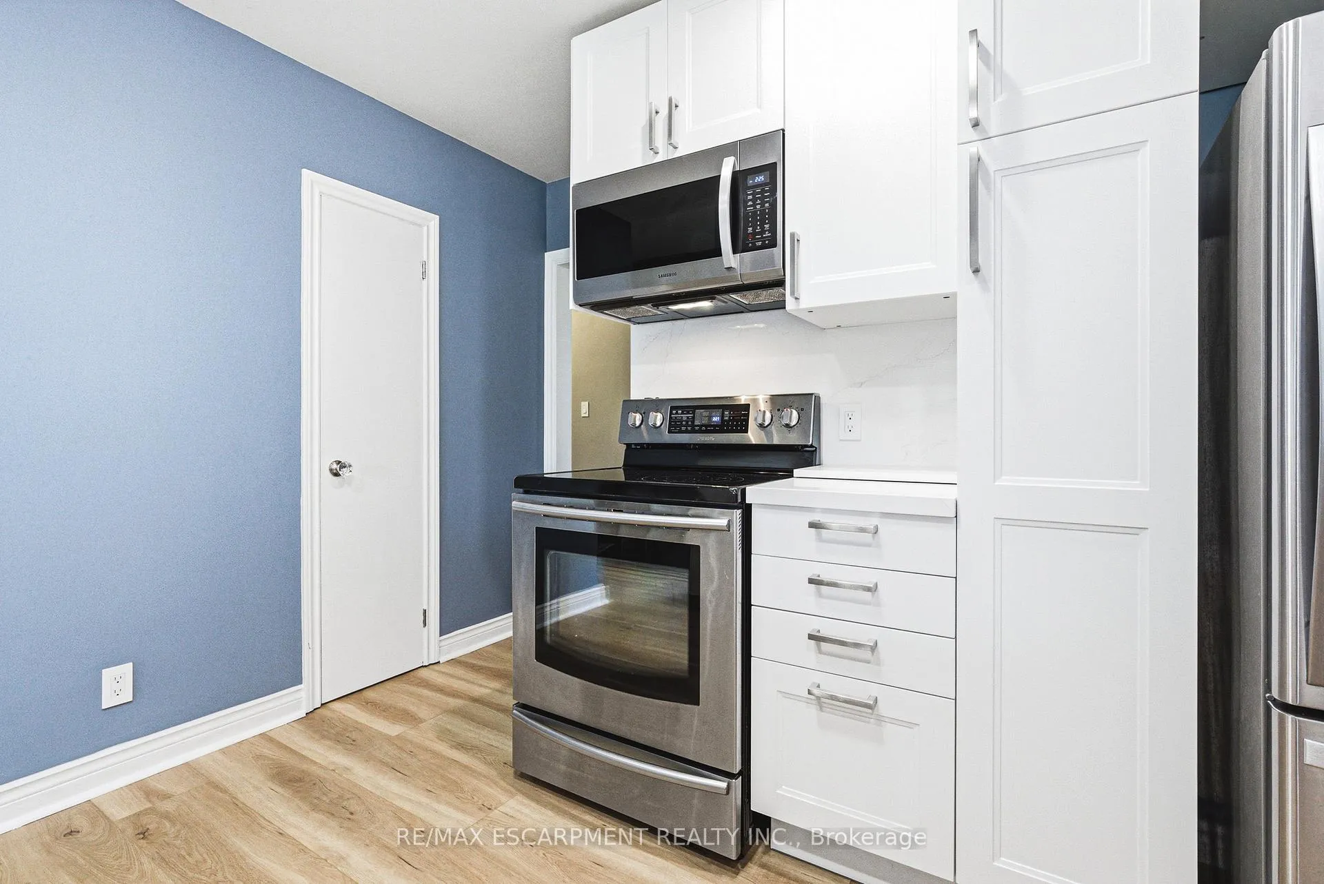 Photo 10 of 2143 Deyncourt Drive, Burlington, Brant — HOMEH