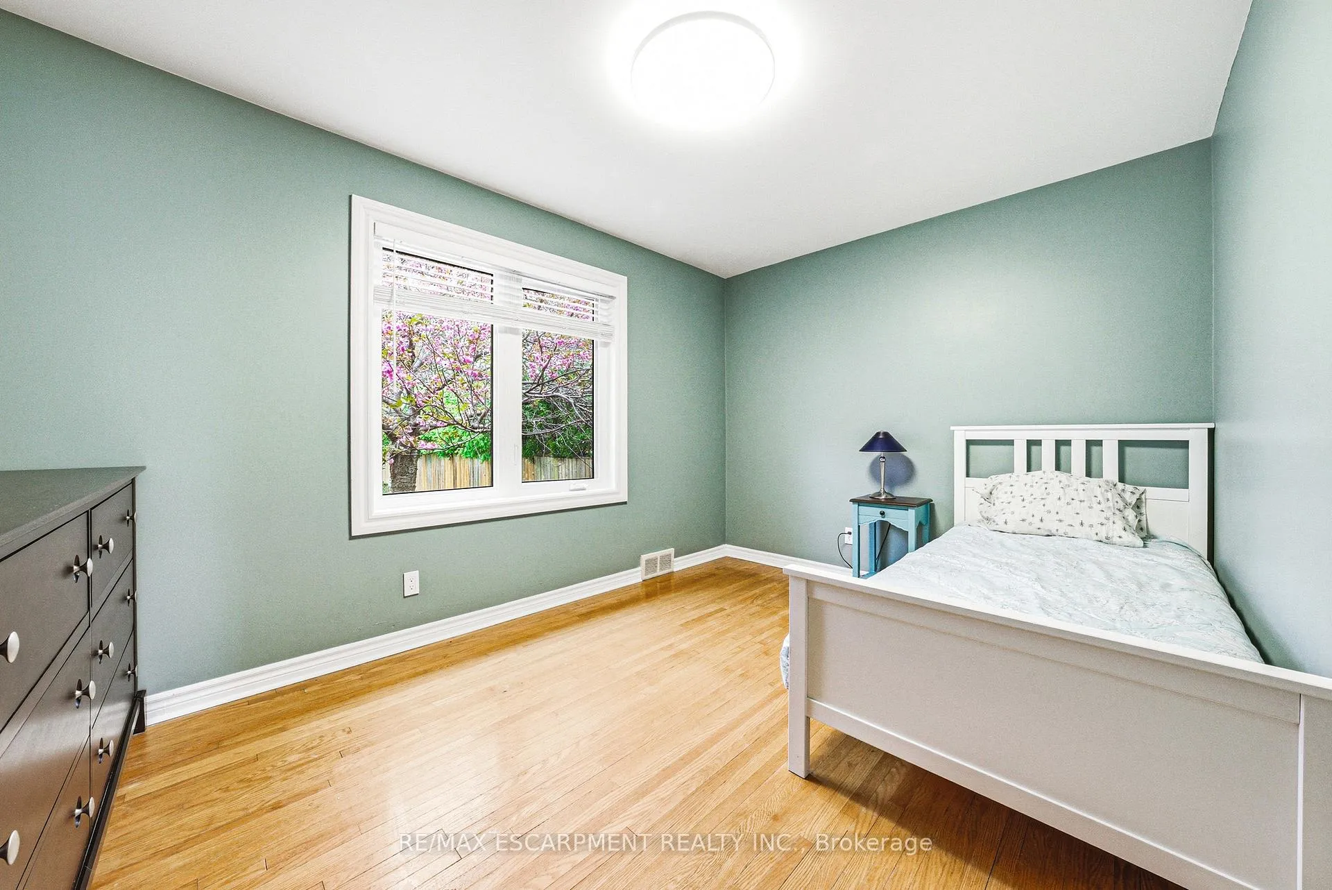 Photo 20 of 2143 Deyncourt Drive, Burlington, Brant — HOMEH