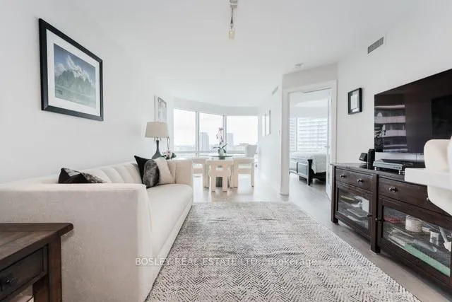 Front of Unit 2219, 1001 Bay Street