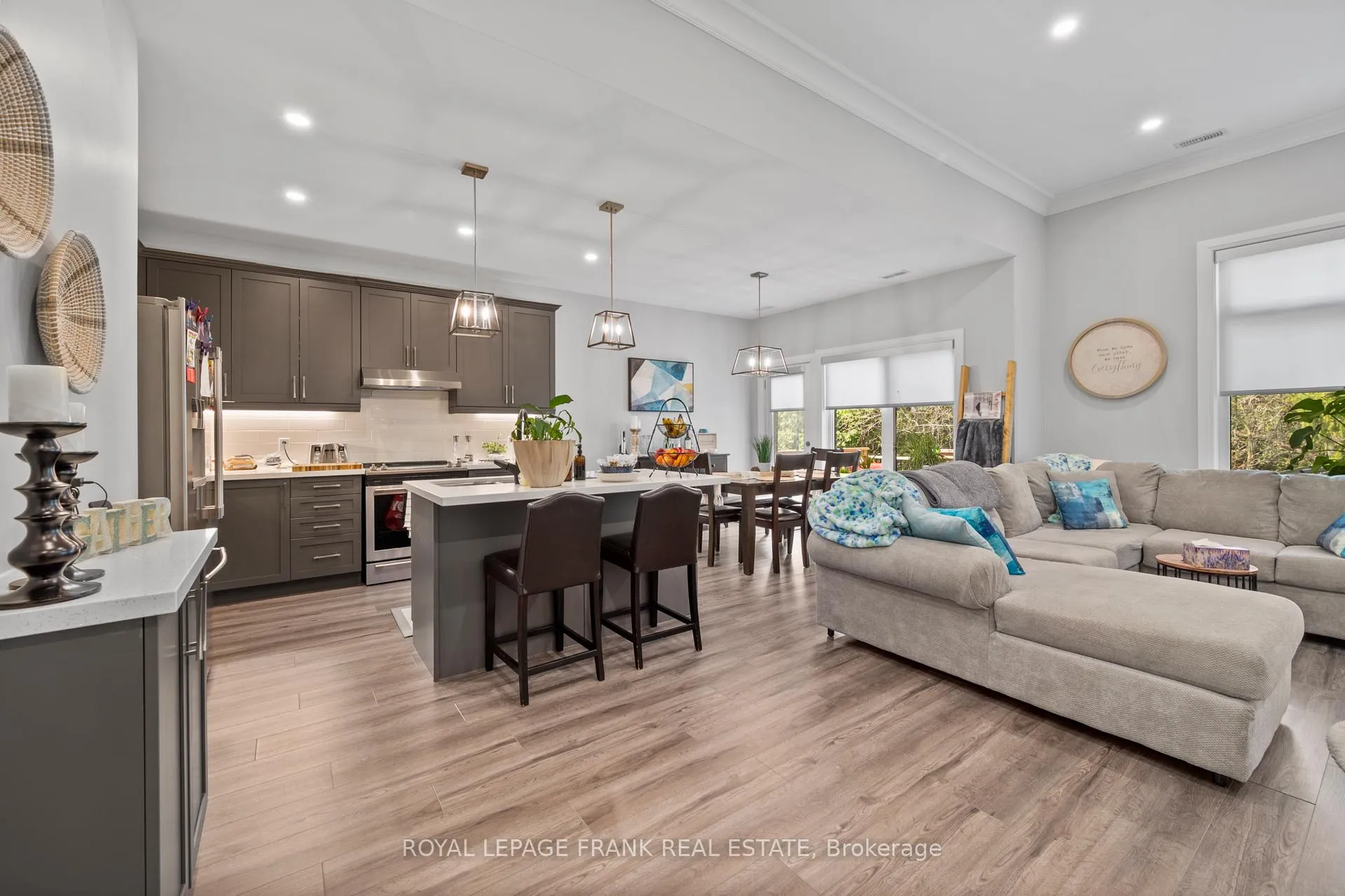 Photo 4 of 16028 Simcoe Street, Scugog, Port Perry — HOMEH