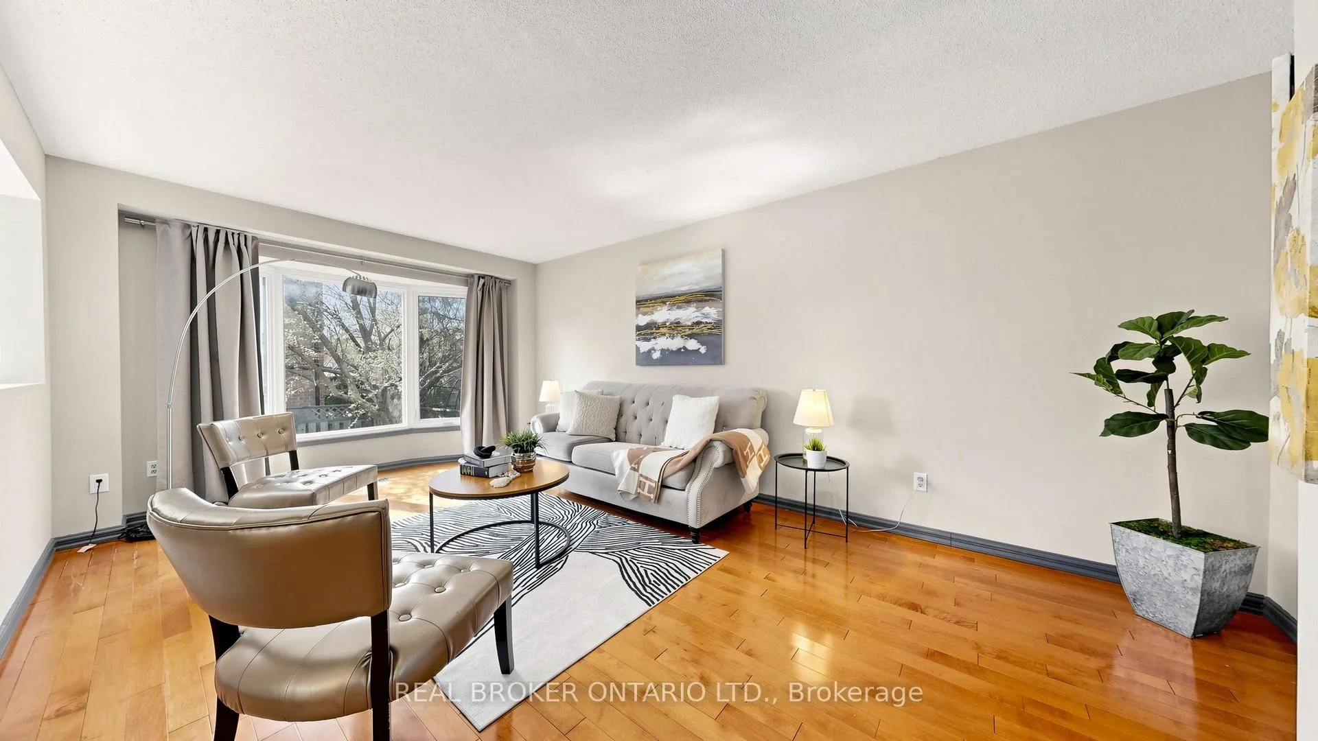 Photo 6 of 150 bradbeer Crescent, Vaughan, Crestwood-Springfarm-Yorkhill — HOMEH