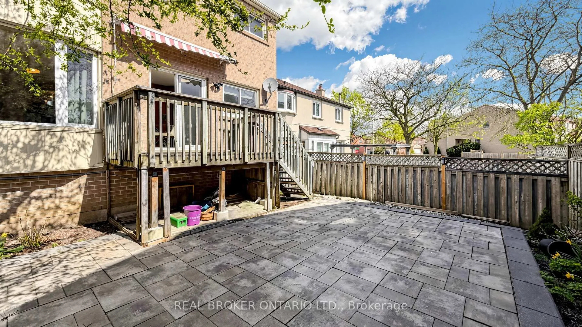Photo 20 of 150 bradbeer Crescent, Vaughan, Crestwood-Springfarm-Yorkhill — HOMEH