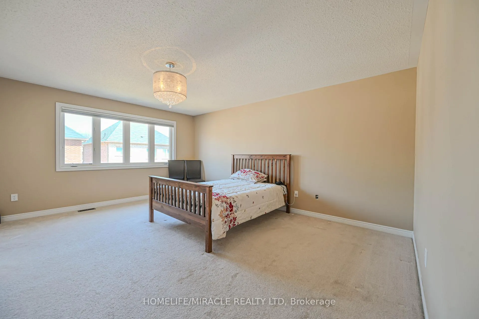 Photo 17 of 15 Fringetree Road, Brampton, Sandringham-Wellington North — HOMEH