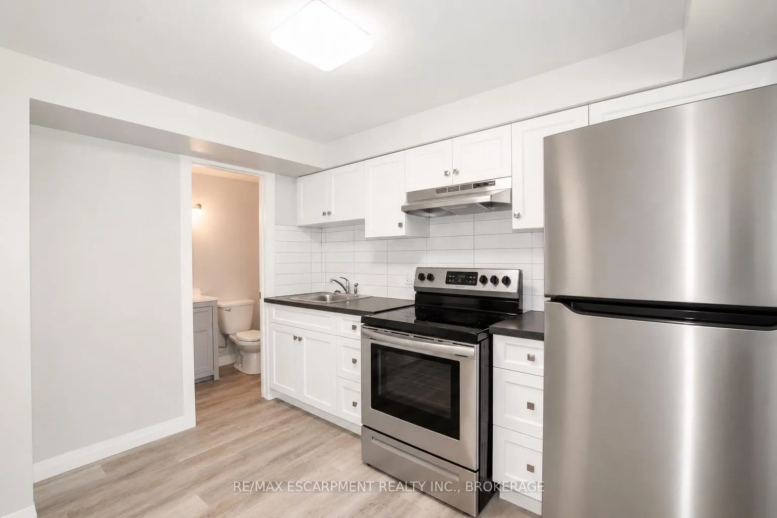 Photo 4 of Unit Lower, 34 Highcourt Crescent, St. Catharines, Vine/Linwell — HOMEH