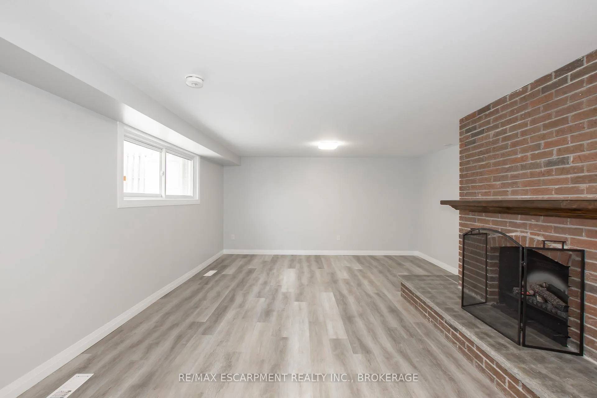 Photo 9 of Unit Lower, 34 Highcourt Crescent, St. Catharines, Vine/Linwell — HOMEH