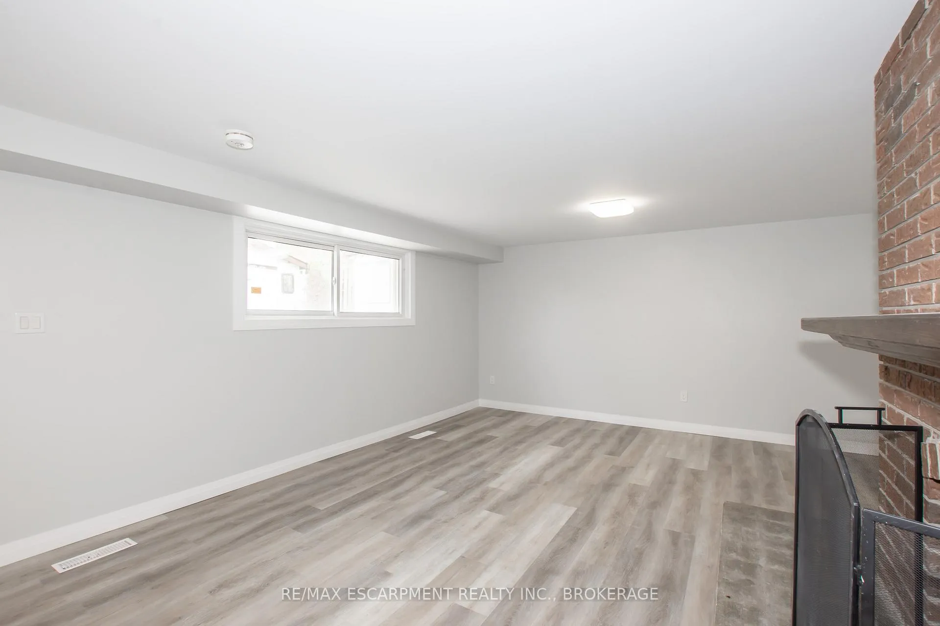 Photo 10 of Unit Lower, 34 Highcourt Crescent, St. Catharines, Vine/Linwell — HOMEH