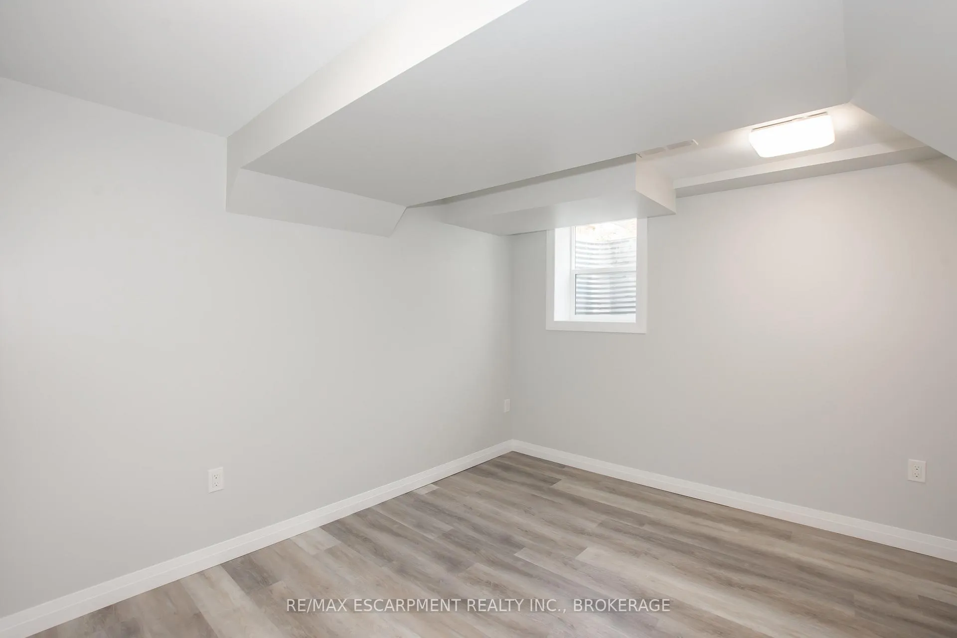 Photo 14 of Unit Lower, 34 Highcourt Crescent, St. Catharines, Vine/Linwell — HOMEH