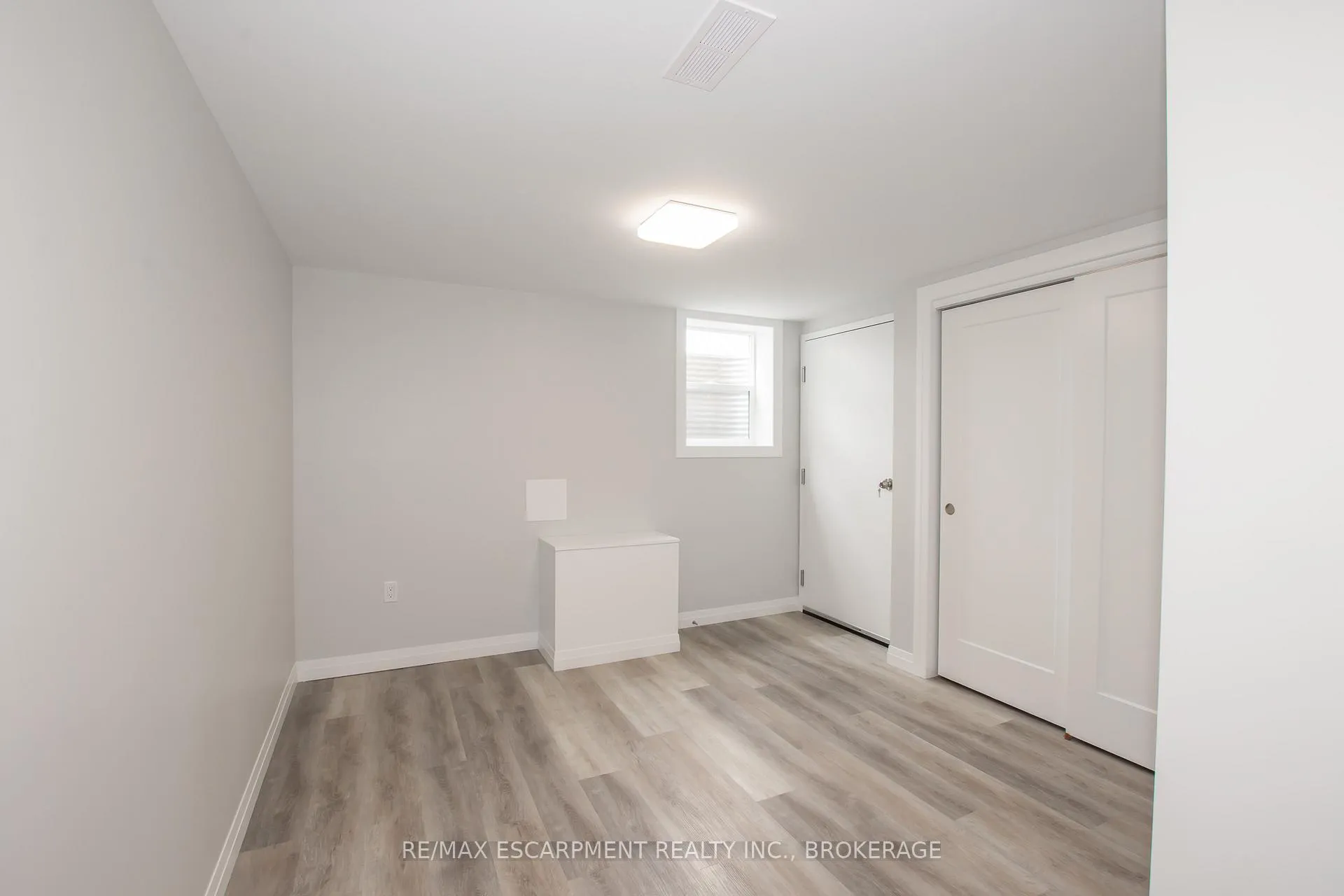 Photo 15 of Unit Lower, 34 Highcourt Crescent, St. Catharines, Vine/Linwell — HOMEH