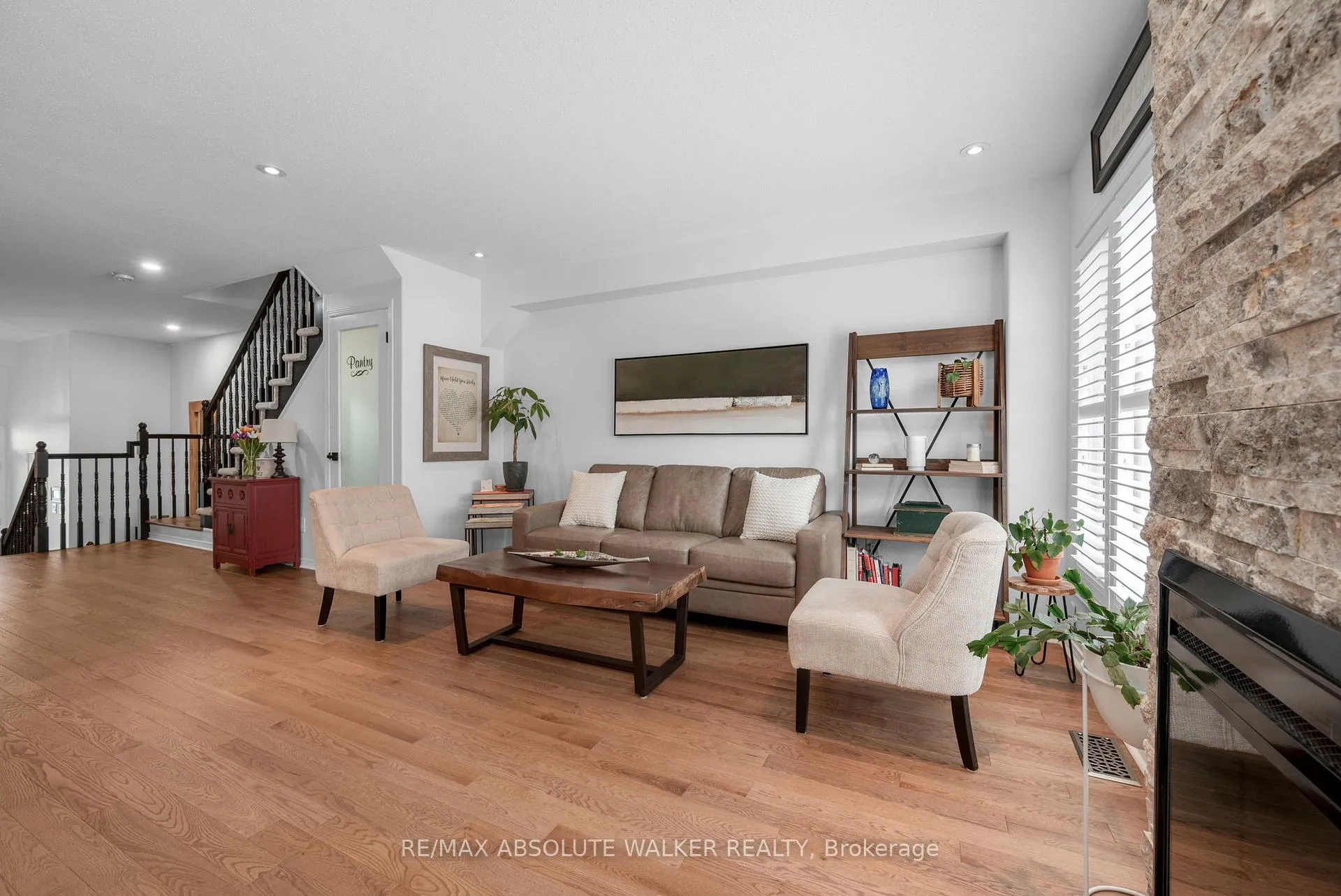 Photo 4 of 279 Parkrose Private, Ottawa, Chatelaine Village — HOMEH