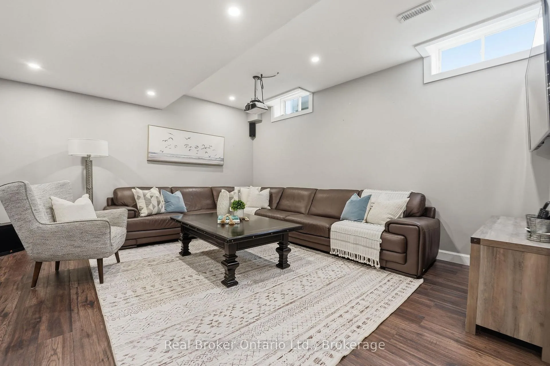 Photo 38 of 4660 Bracknell Road, Burlington, Alton — HOMEH
