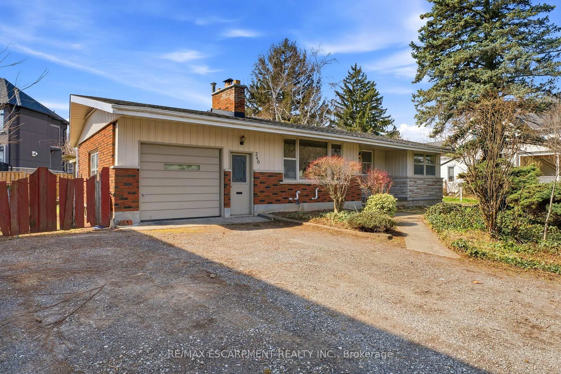 Photo 1 of 246 Main Street E, Grimsby, Grimsby East — HOMEH