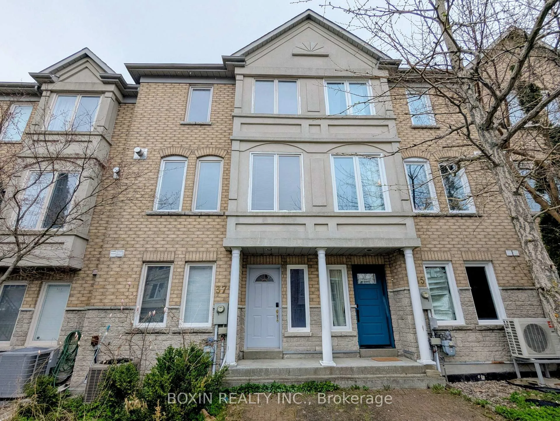 Front of 37 Orchid Road