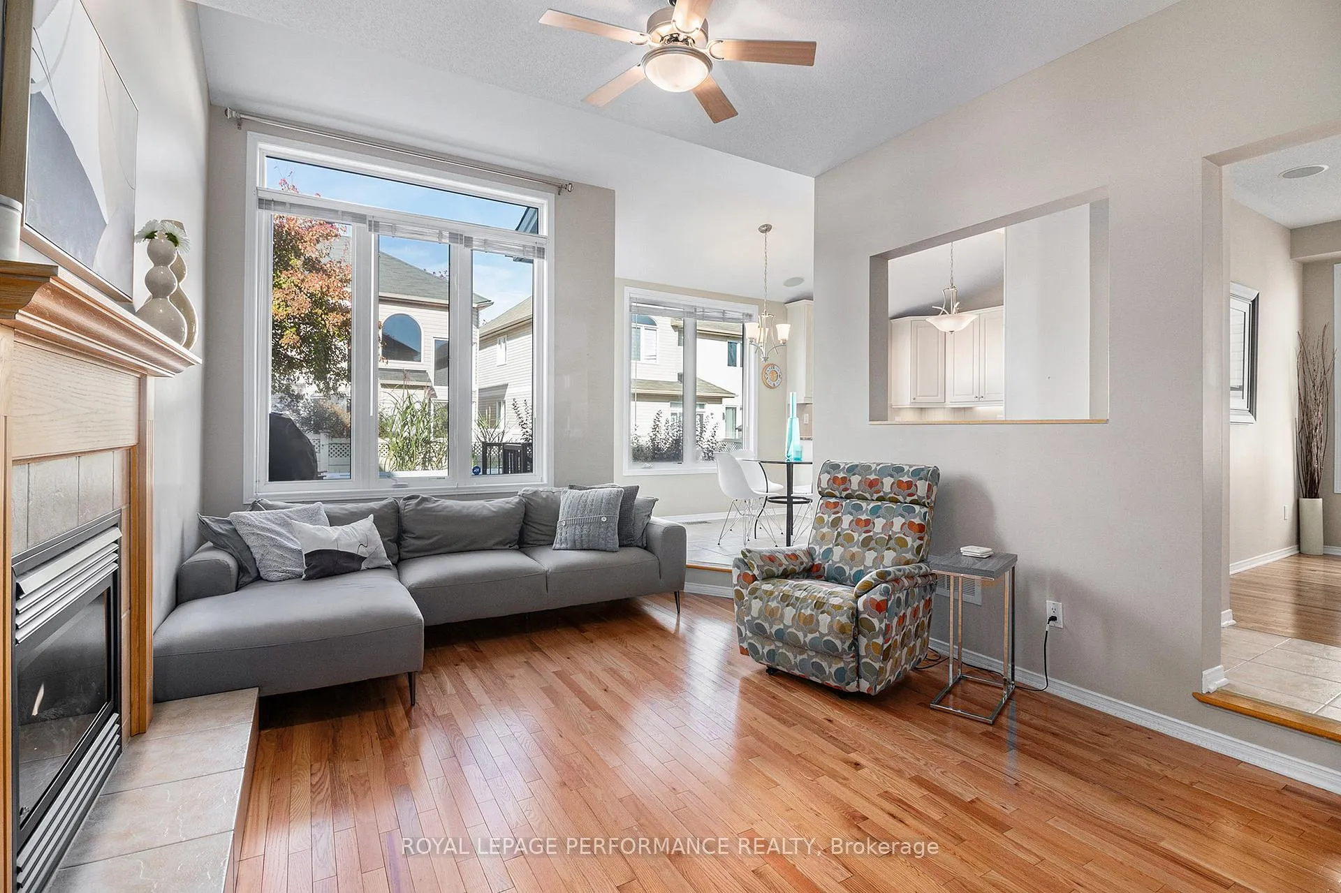 Photo 10 of 2247 Clendenan Crescent, Ottawa, Springridge/East Village — HOMEH