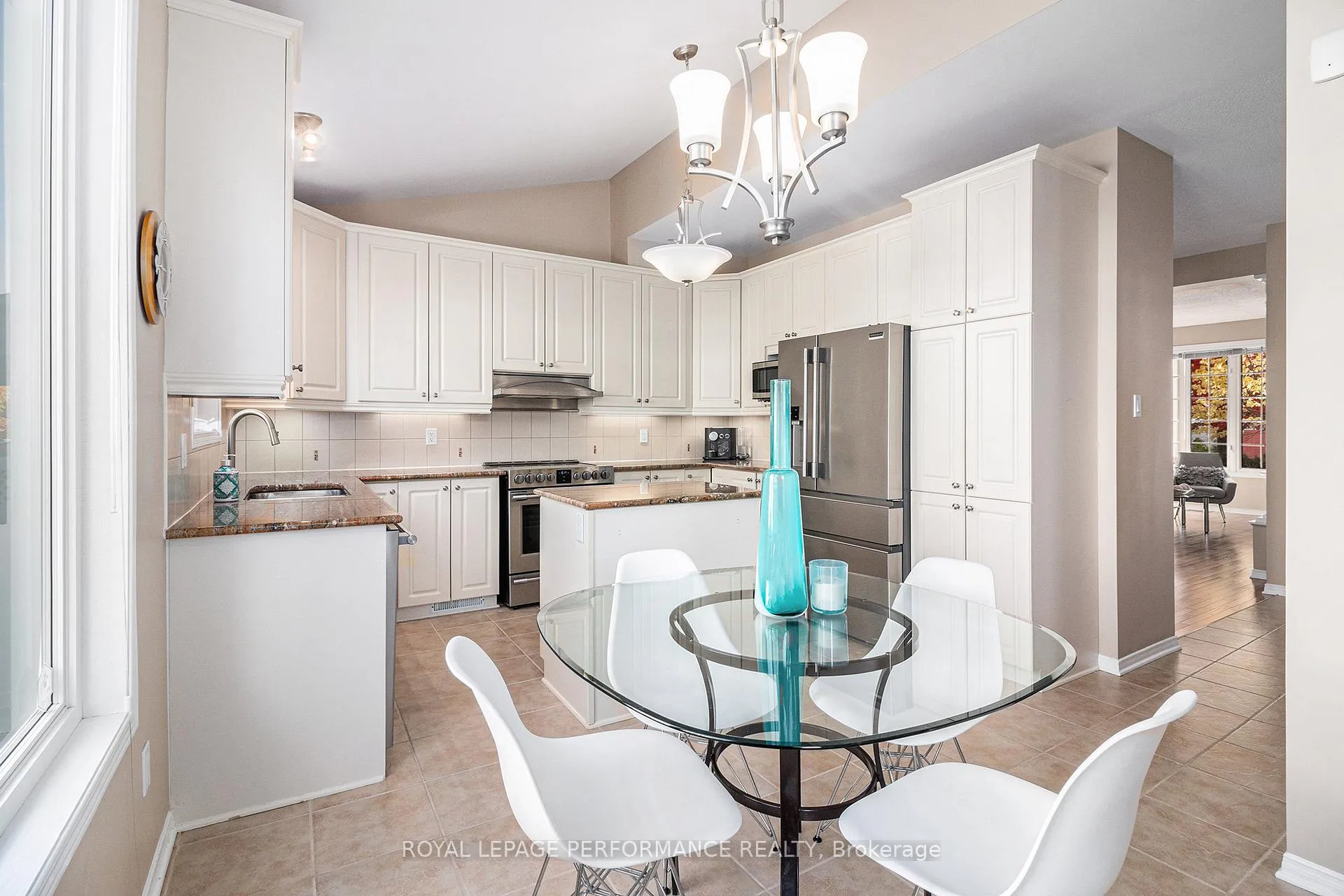 Photo 13 of 2247 Clendenan Crescent, Ottawa, Springridge/East Village — HOMEH