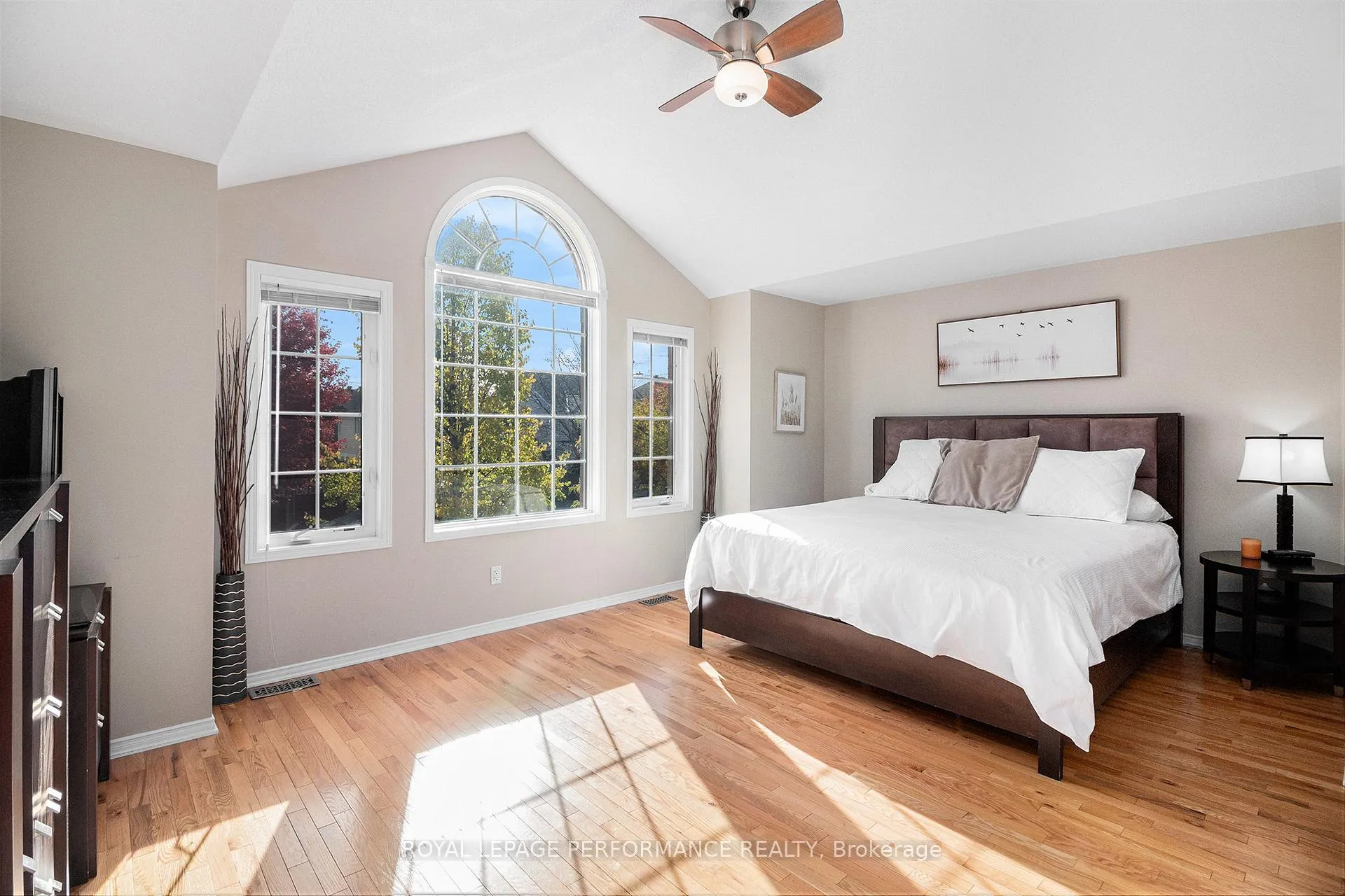 Photo 19 of 2247 Clendenan Crescent, Ottawa, Springridge/East Village — HOMEH