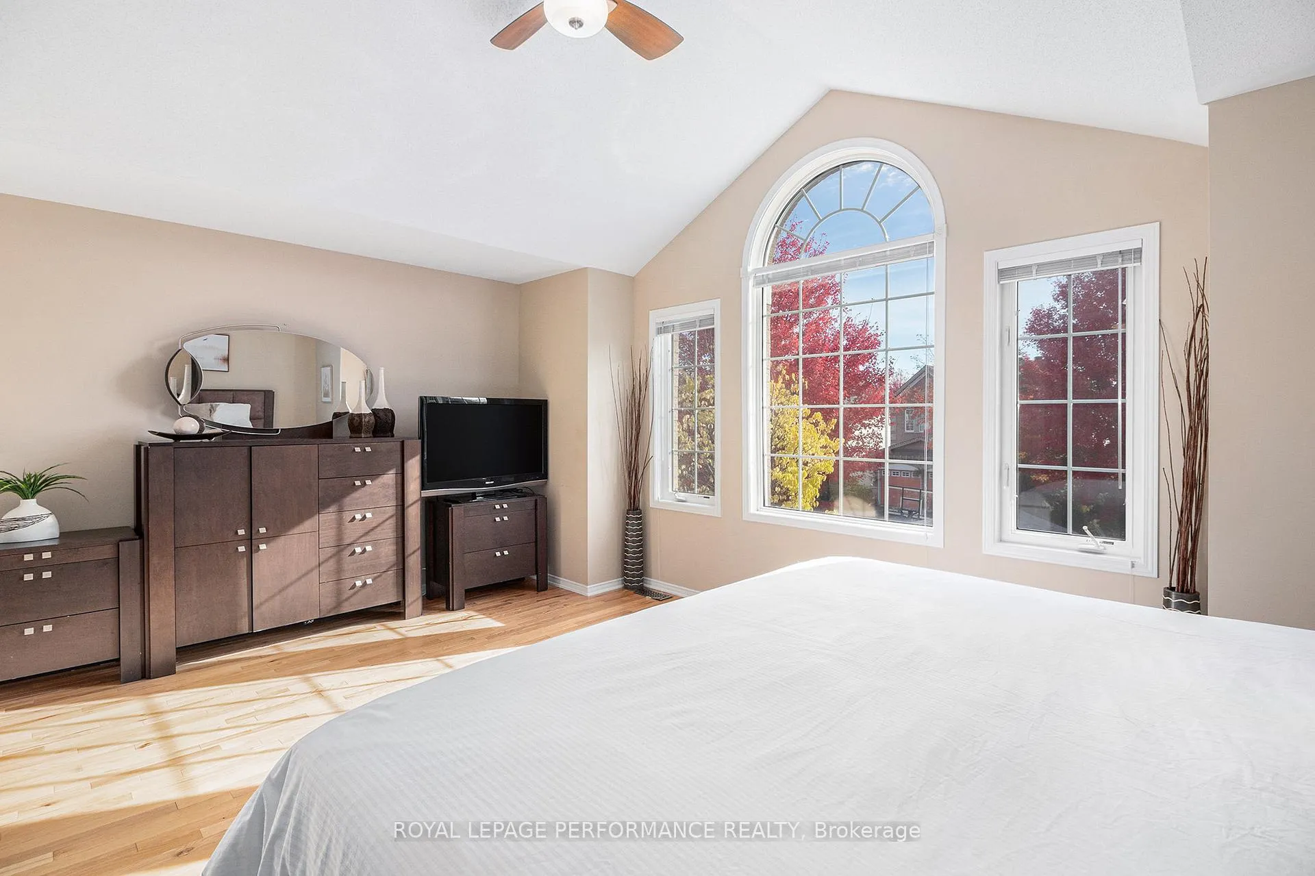 Photo 21 of 2247 Clendenan Crescent, Ottawa, Springridge/East Village — HOMEH