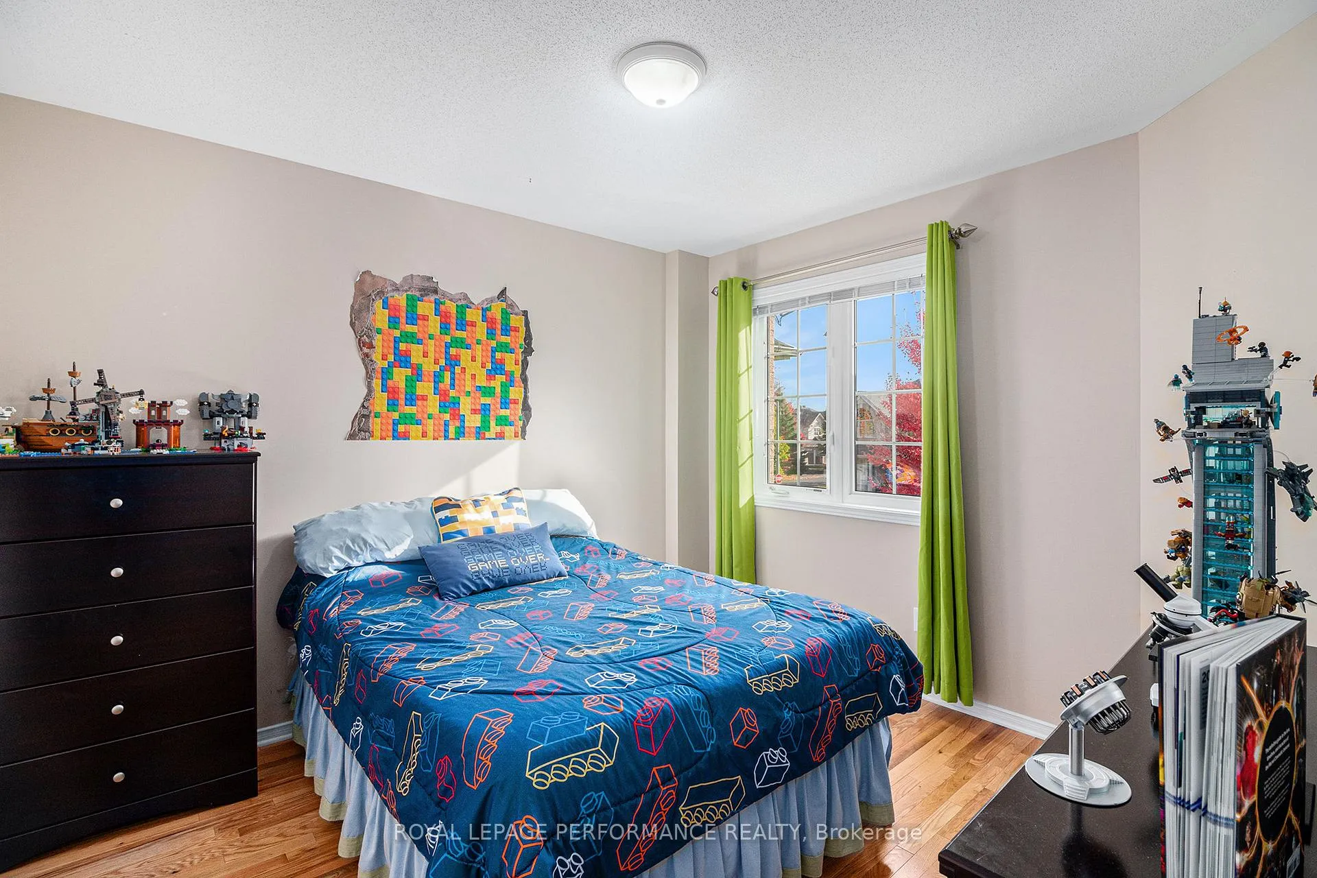 Photo 25 of 2247 Clendenan Crescent, Ottawa, Springridge/East Village — HOMEH
