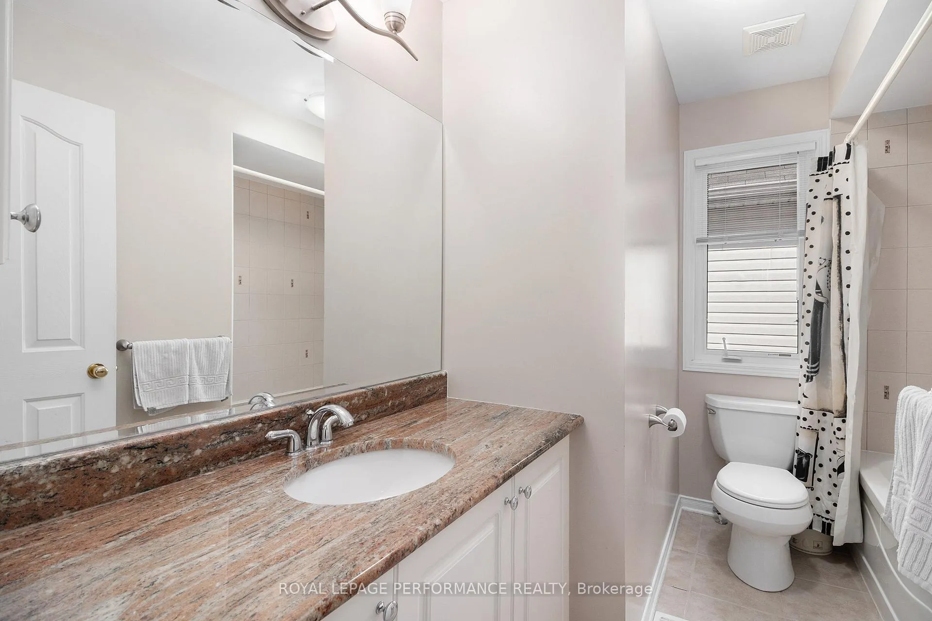 Photo 26 of 2247 Clendenan Crescent, Ottawa, Springridge/East Village — HOMEH
