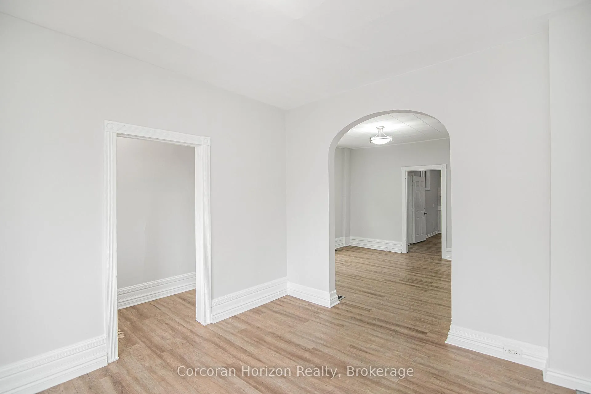 Photo 7 of 283 Emerald Street N, Hamilton, Beasley — HOMEH