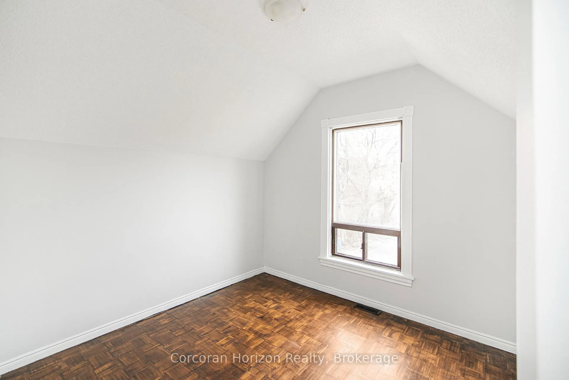 Photo 18 of 283 Emerald Street N, Hamilton, Beasley — HOMEH