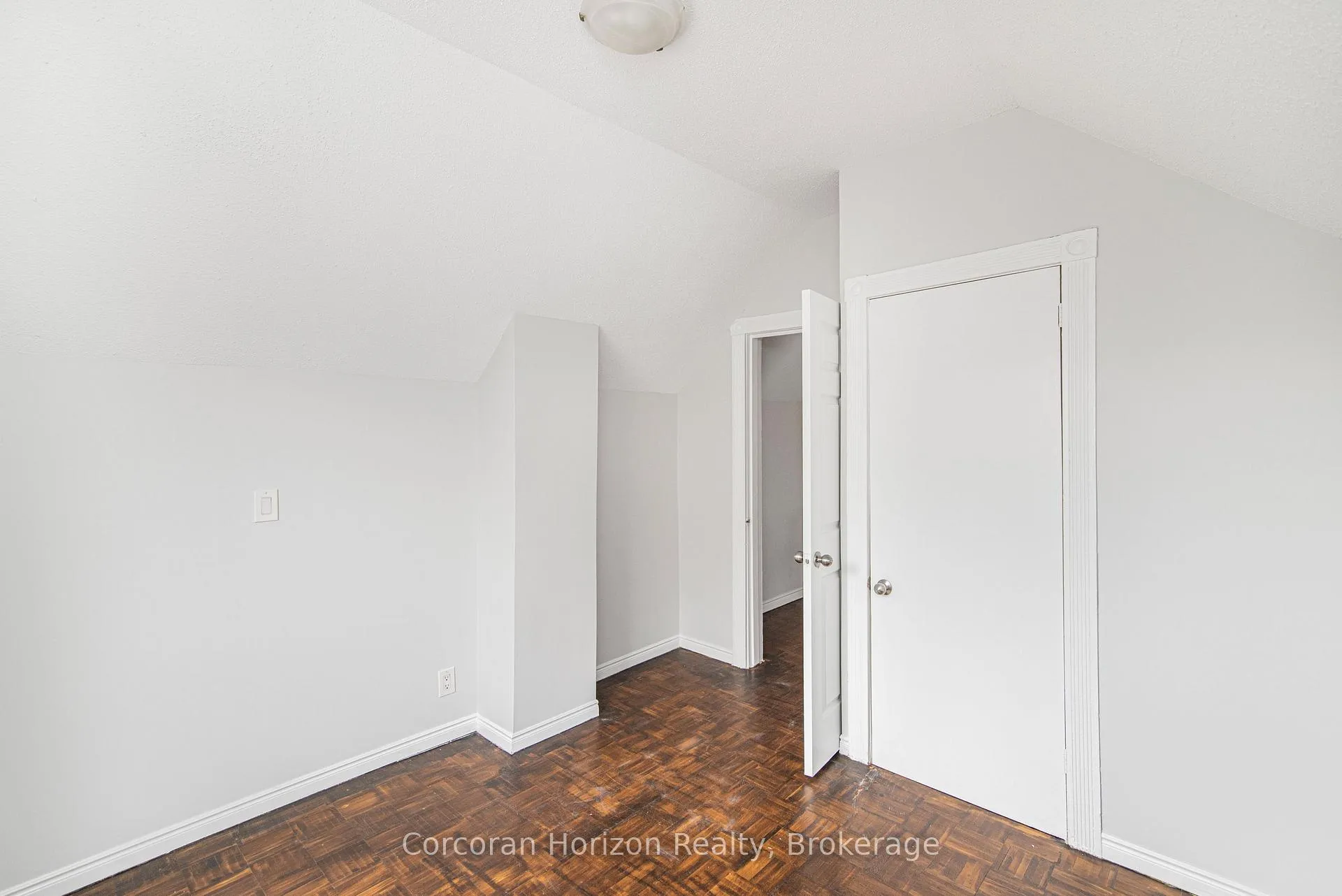 Photo 19 of 283 Emerald Street N, Hamilton, Beasley — HOMEH