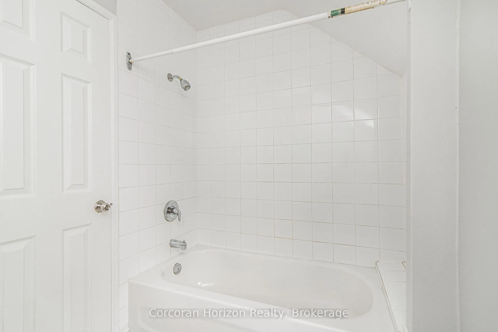 Photo 21 of 283 Emerald Street N, Hamilton, Beasley — HOMEH