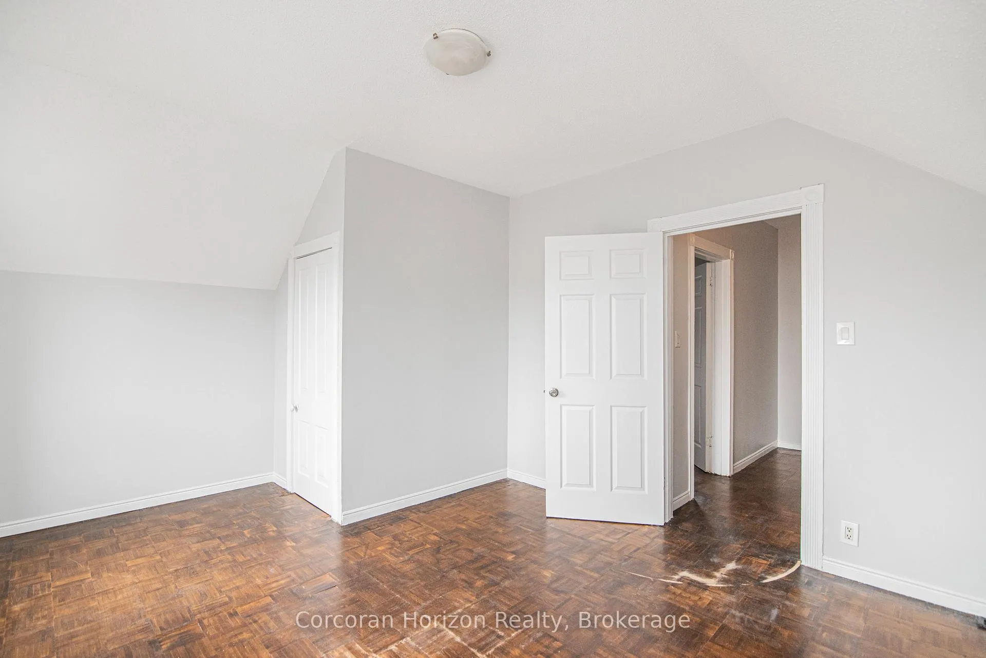 Photo 22 of 283 Emerald Street N, Hamilton, Beasley — HOMEH