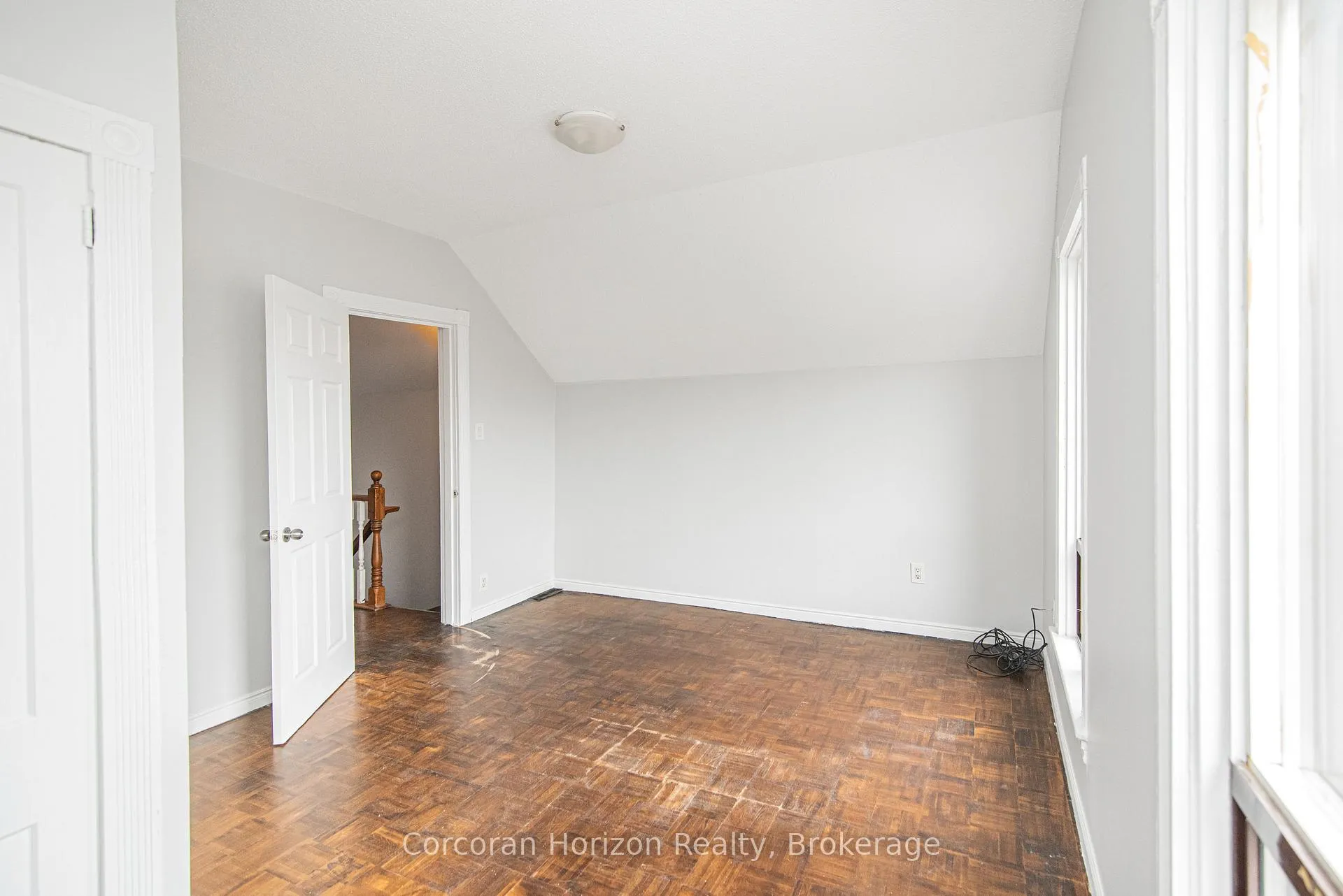 Photo 23 of 283 Emerald Street N, Hamilton, Beasley — HOMEH