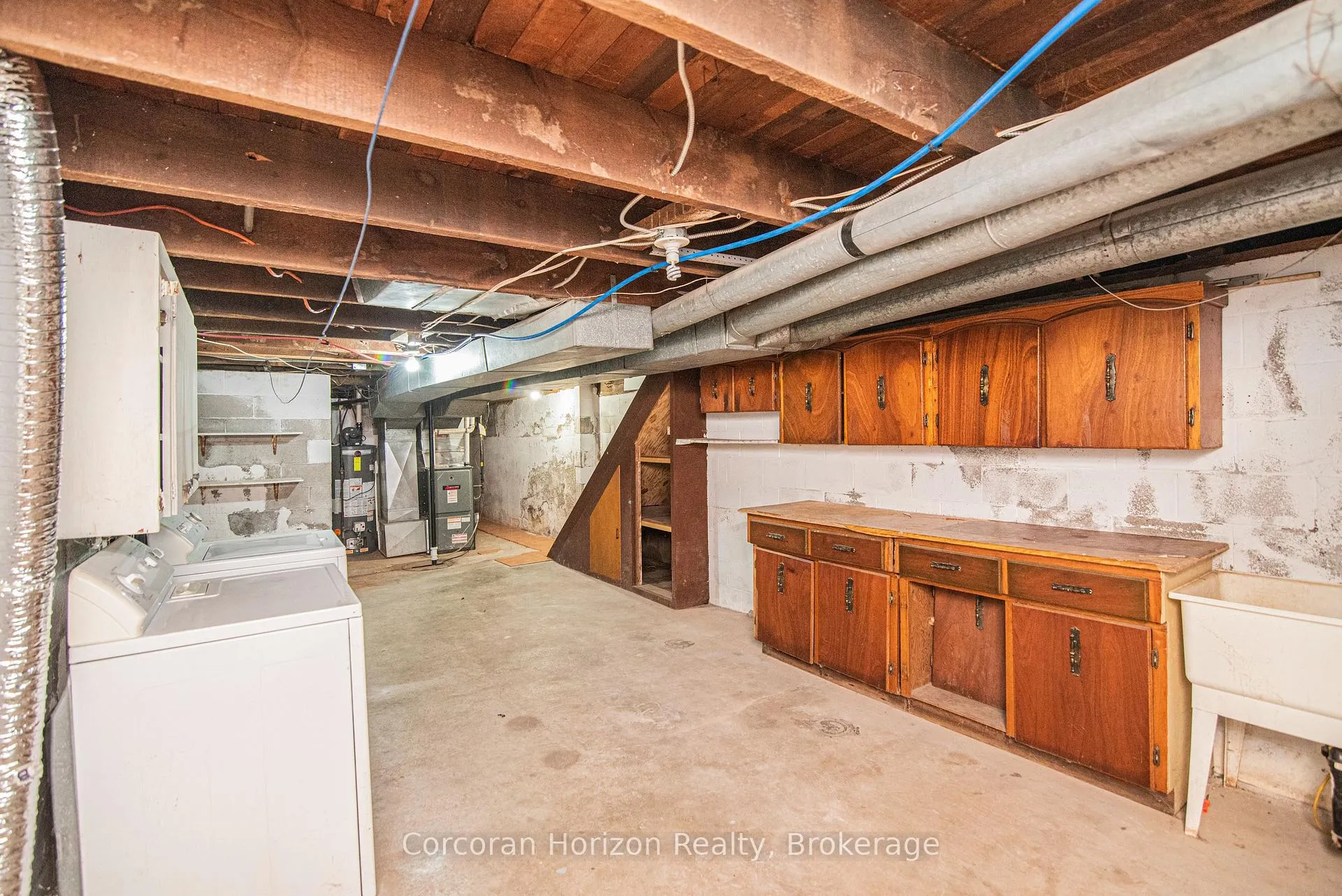 Photo 26 of 283 Emerald Street N, Hamilton, Beasley — HOMEH