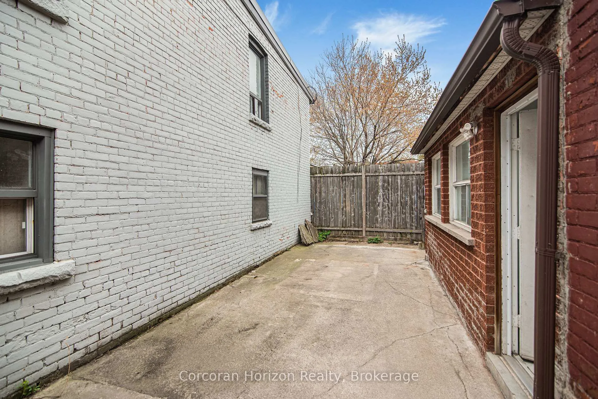 Photo 28 of 283 Emerald Street N, Hamilton, Beasley — HOMEH