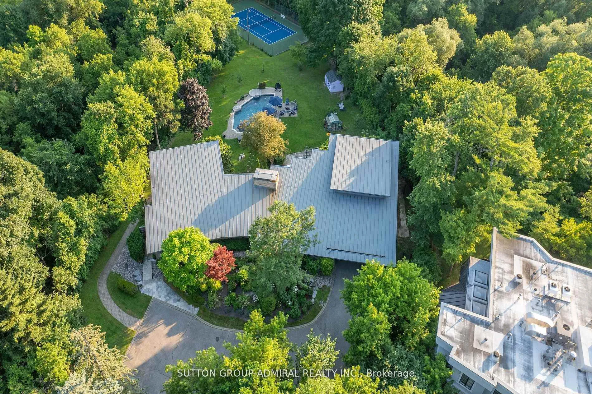 Photo 5 of 27 Elm Ridge Acres Road, Markham, Thornhill — HOMEH