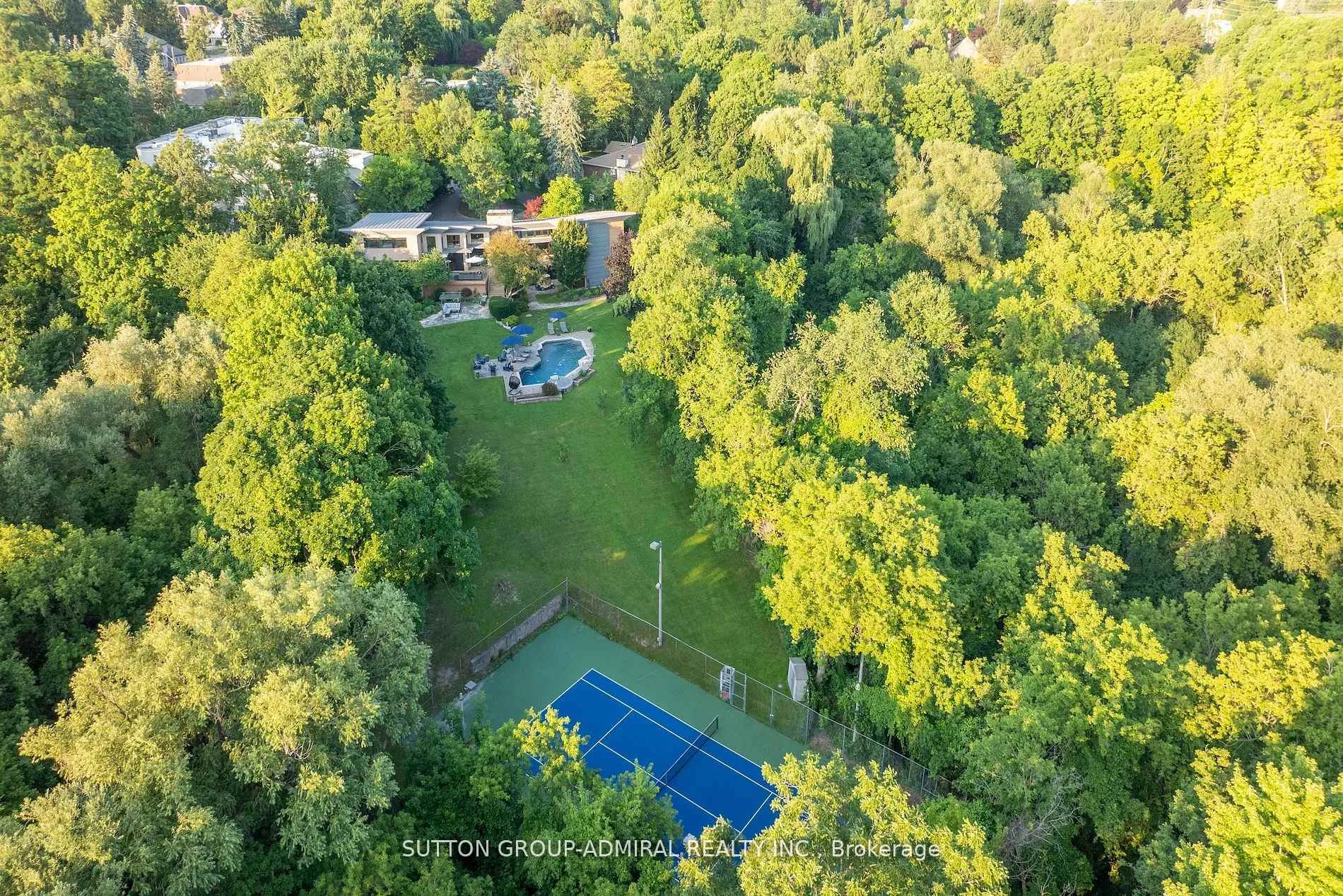 Photo 7 of 27 Elm Ridge Acres Road, Markham, Thornhill — HOMEH
