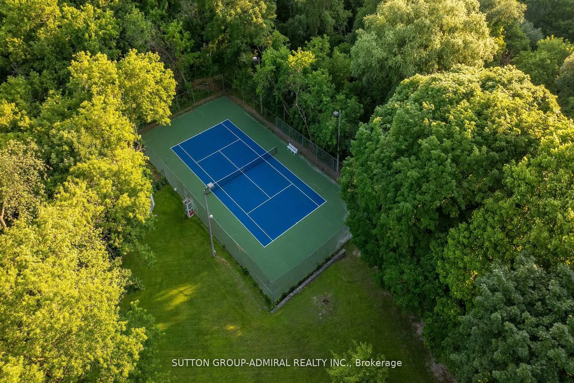 Photo 8 of 27 Elm Ridge Acres Road, Markham, Thornhill — HOMEH