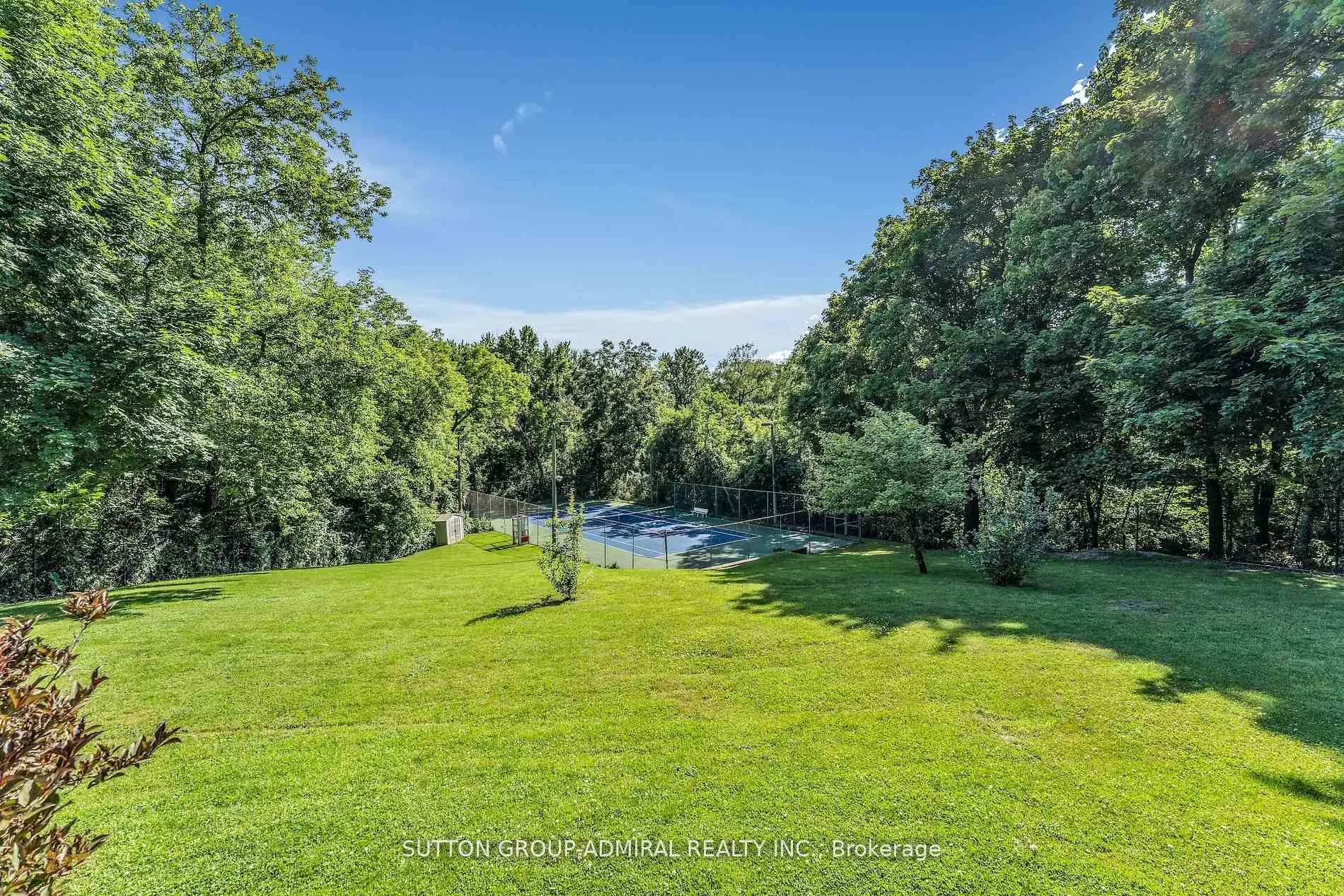 Photo 11 of 27 Elm Ridge Acres Road, Markham, Thornhill — HOMEH