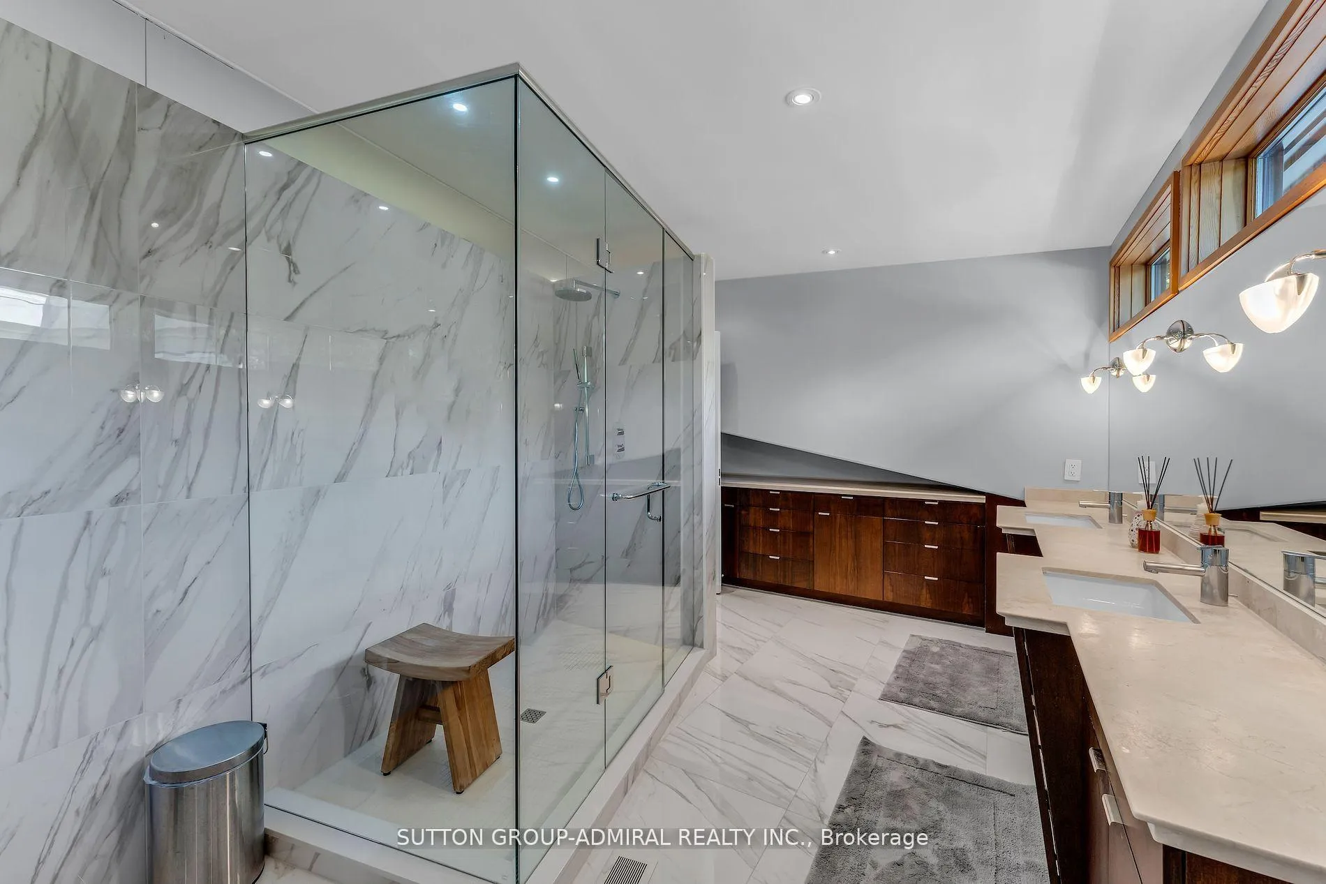 Photo 31 of 27 Elm Ridge Acres Road, Markham, Thornhill — HOMEH