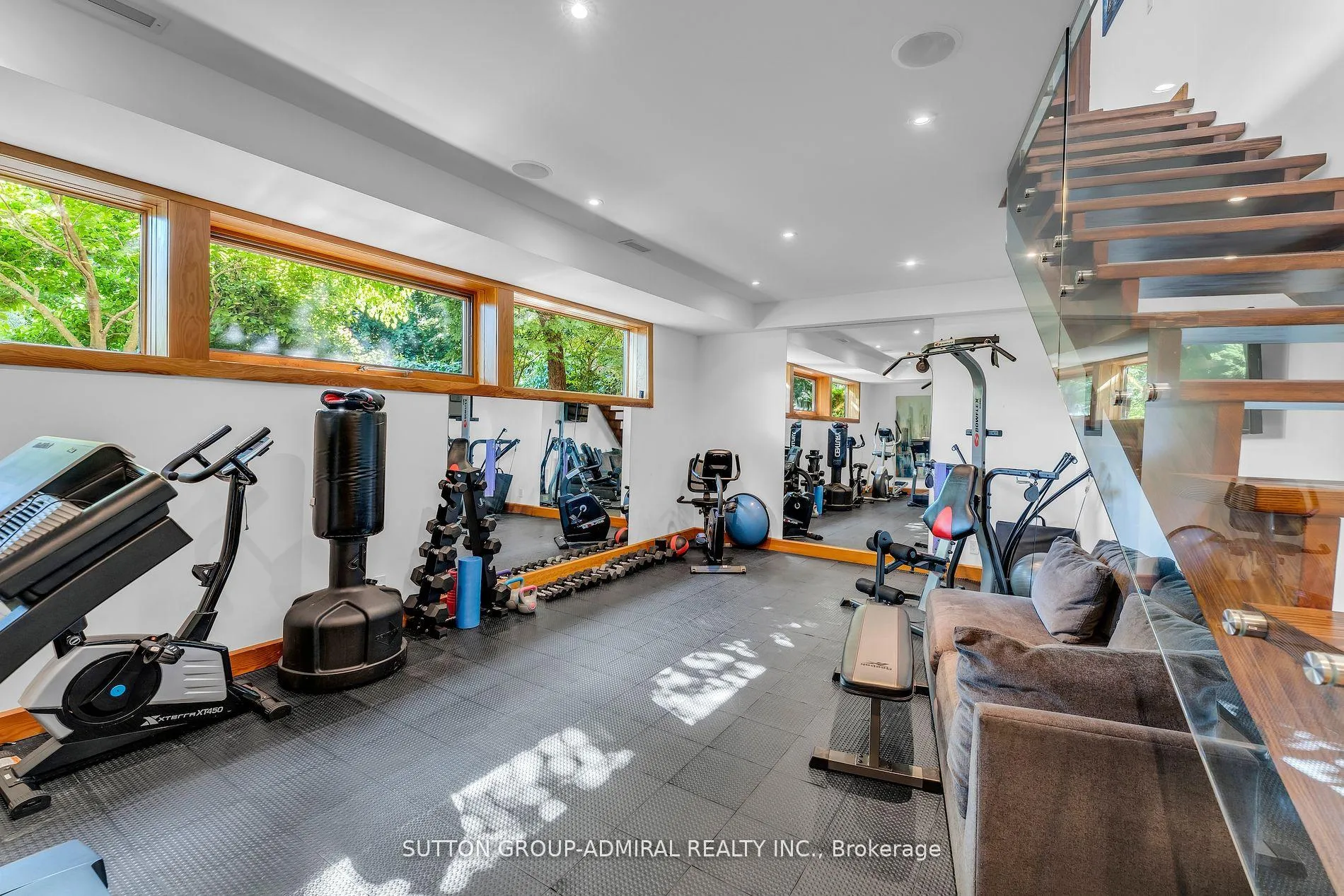 Photo 37 of 27 Elm Ridge Acres Road, Markham, Thornhill — HOMEH