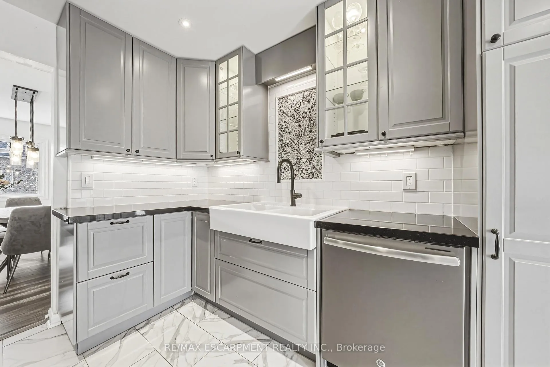 Photo 11 of Unit 242, 2055 Walkers Line, Burlington, Rose — HOMEH