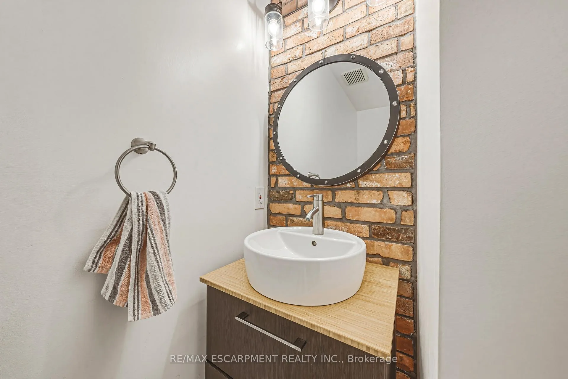 Photo 13 of Unit 242, 2055 Walkers Line, Burlington, Rose — HOMEH