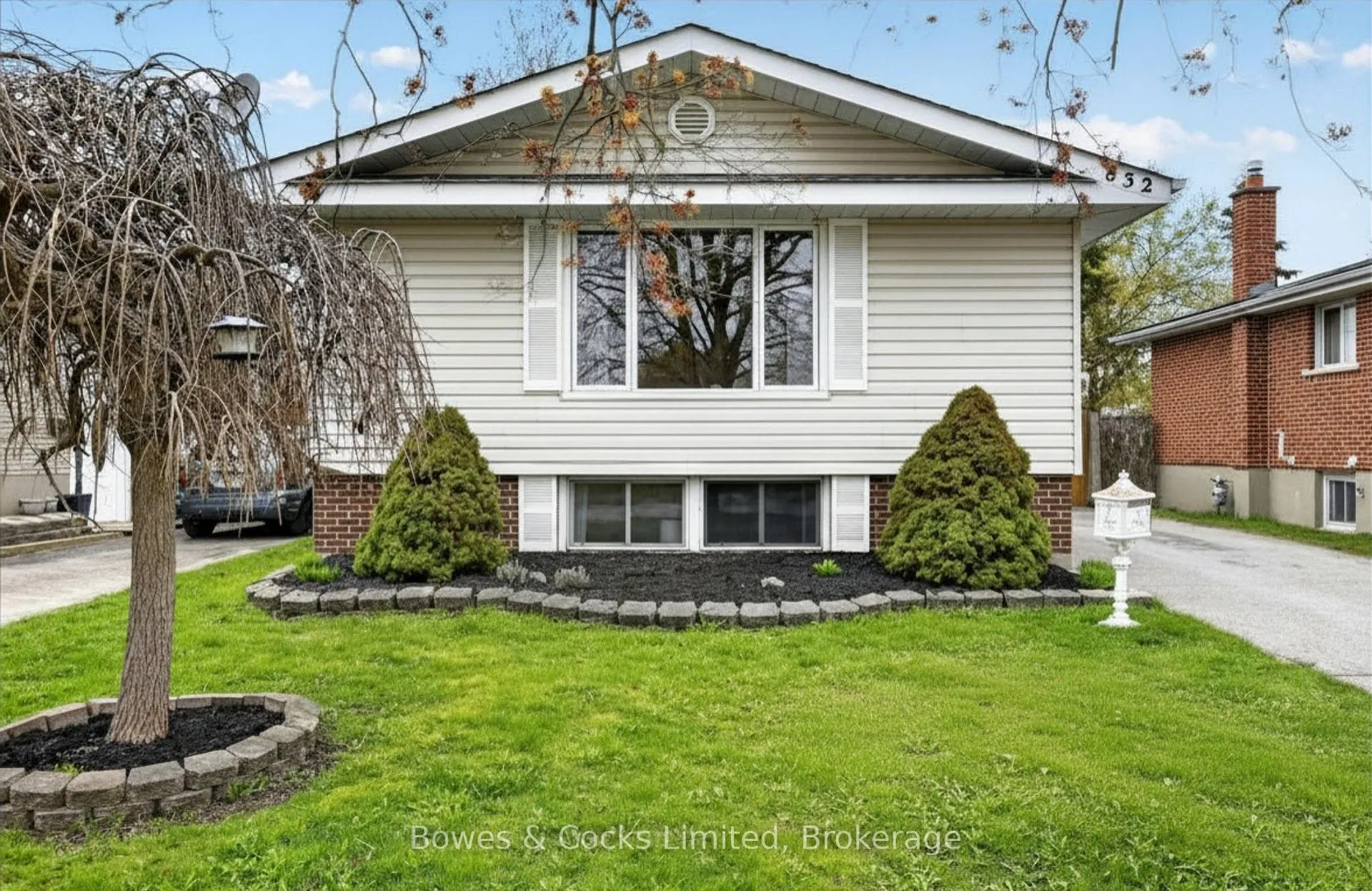Photo 2 of 832 Cameron Street, Peterborough, Otonabee Ward 1 — HOMEH